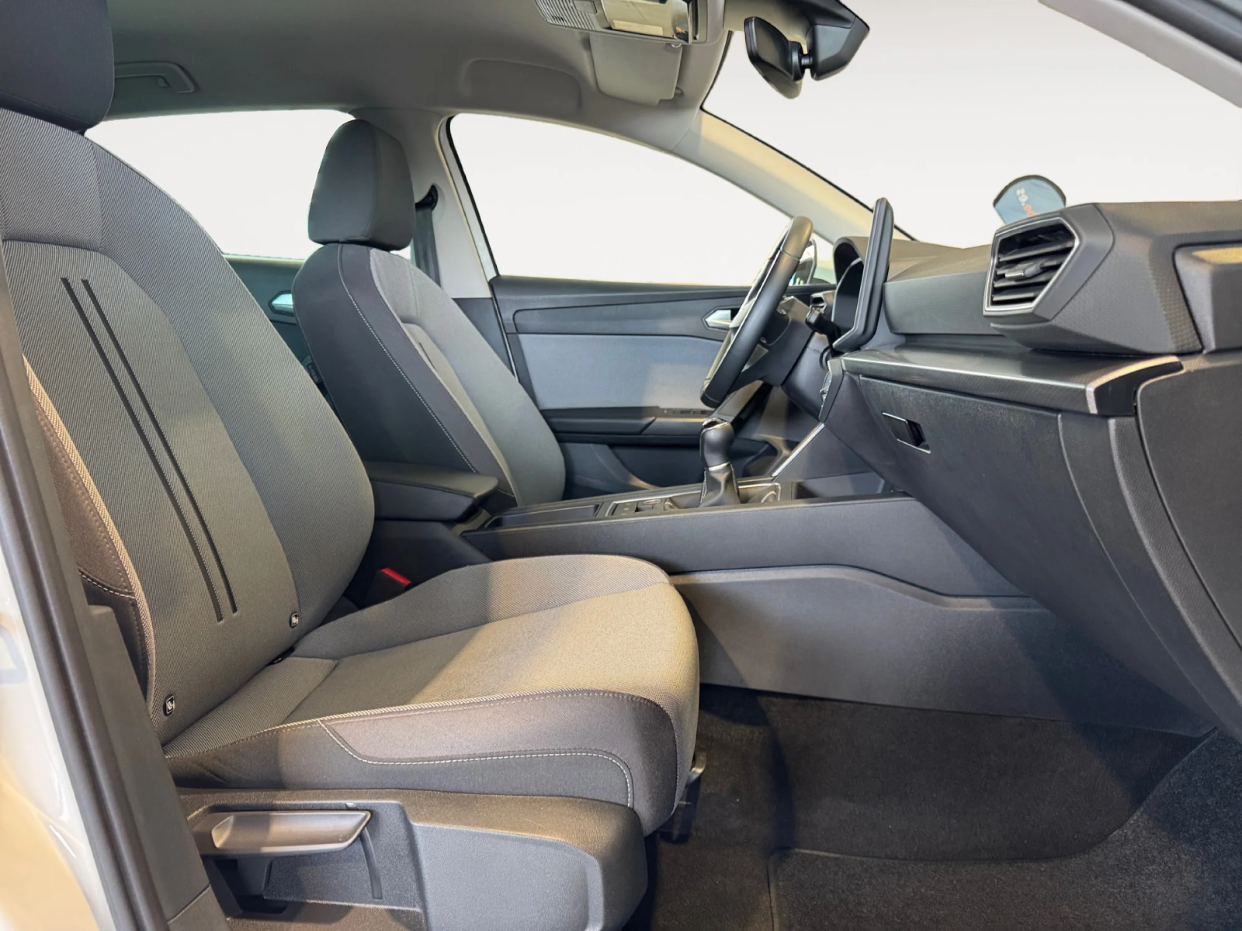 SEAT LEON 1.5 TSI 85KW S&S STYLE 25 ANIVERSARIO - Foto 5