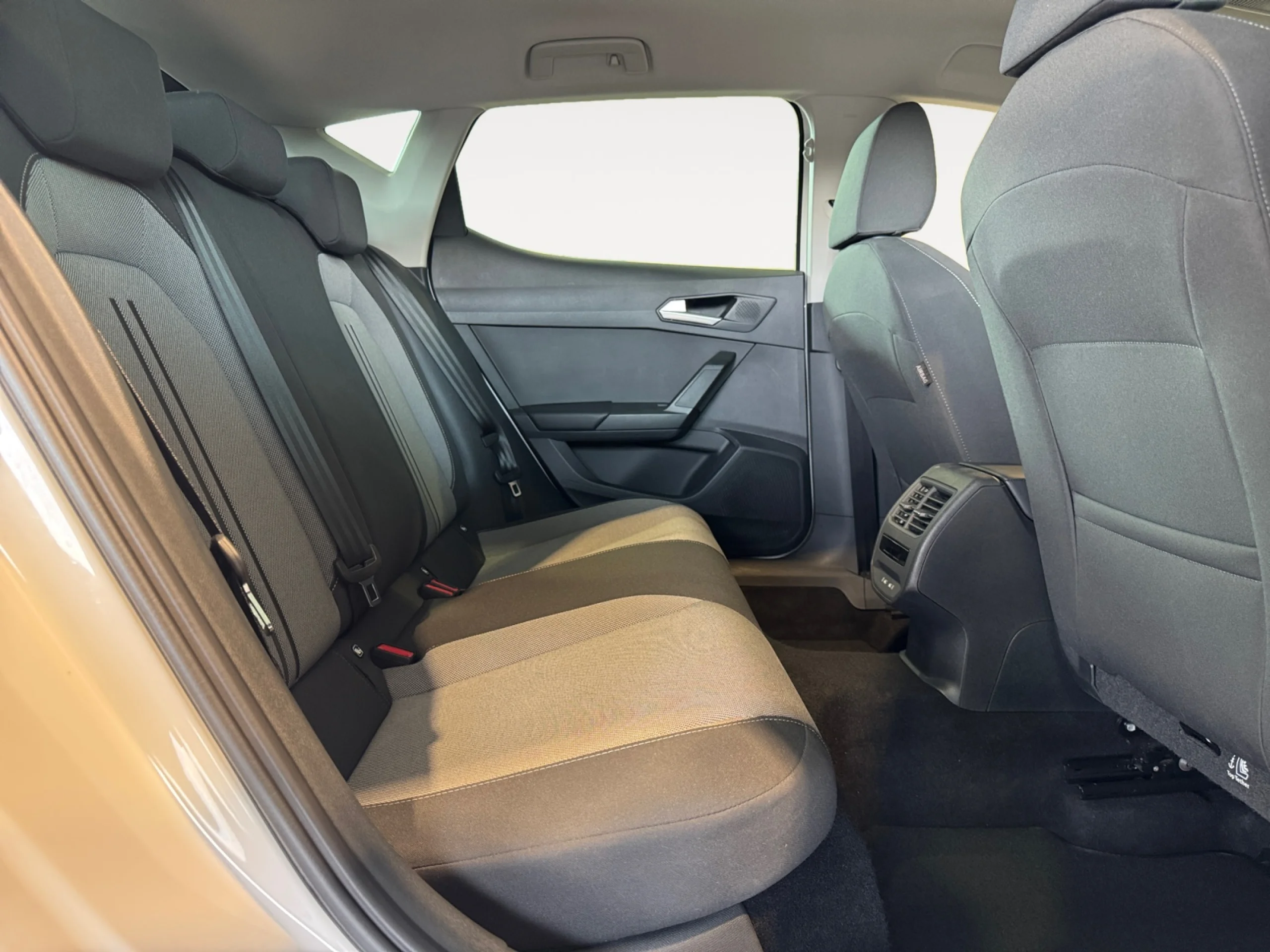 SEAT LEON 1.5 TSI 85KW S&S STYLE 25 ANIVERSARIO - Foto 6