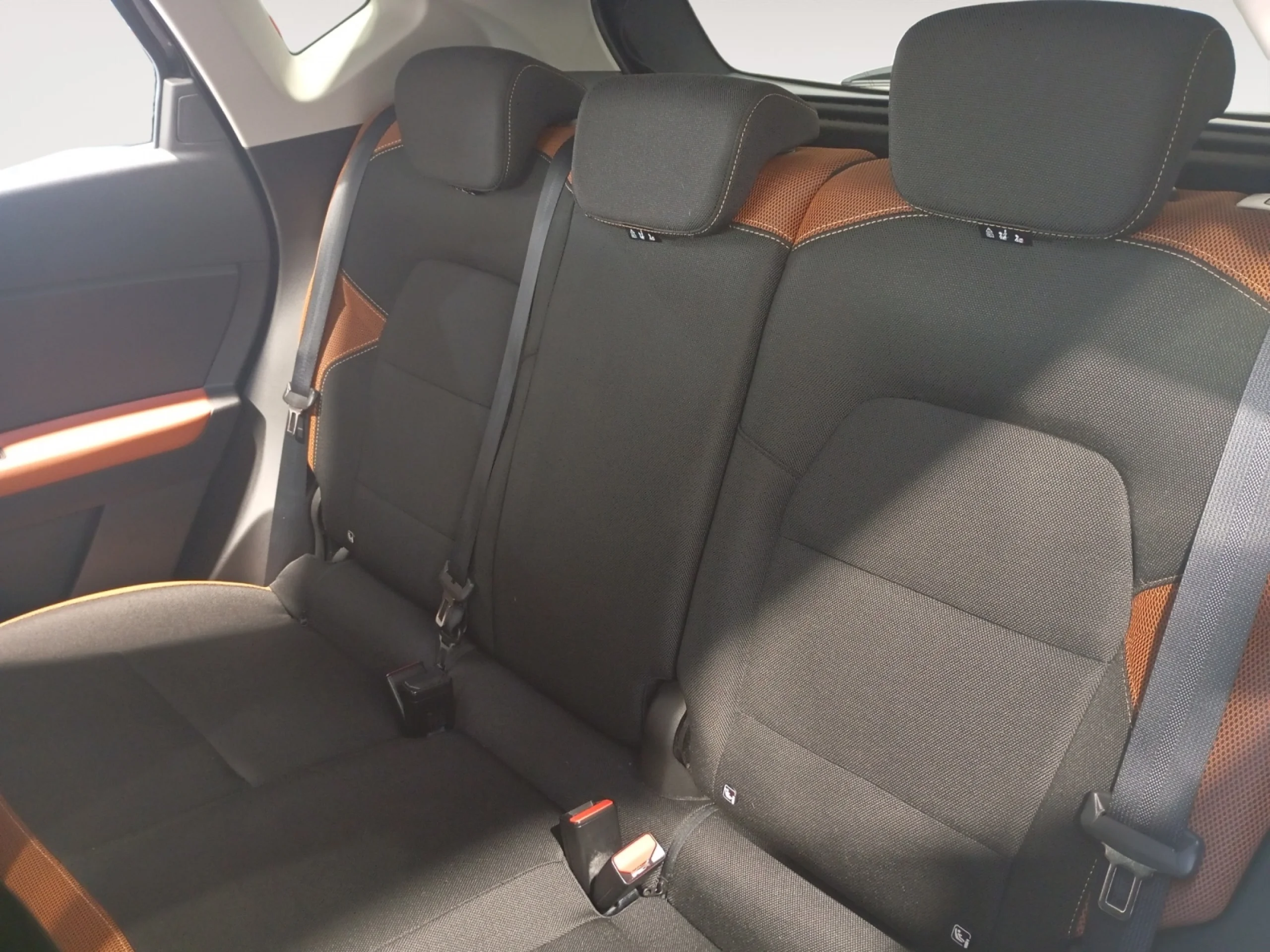 RENAULT CAPTUR ZEN+ TCE 96KW (130CV) EDC GPF - Foto 6