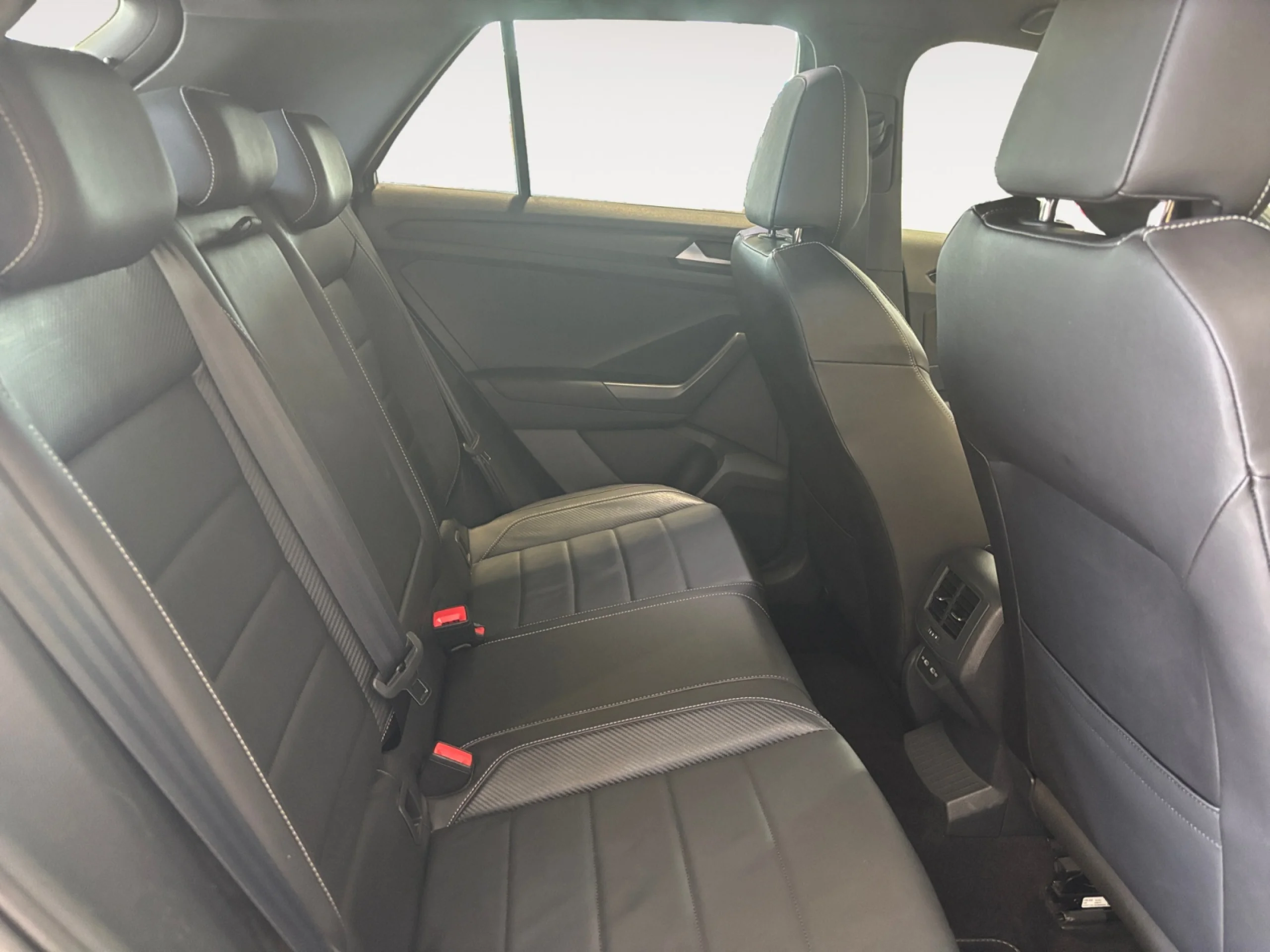 VOLKSWAGEN T ROC R LINE 1.5 TSI 110KW (150CV) - Foto 6
