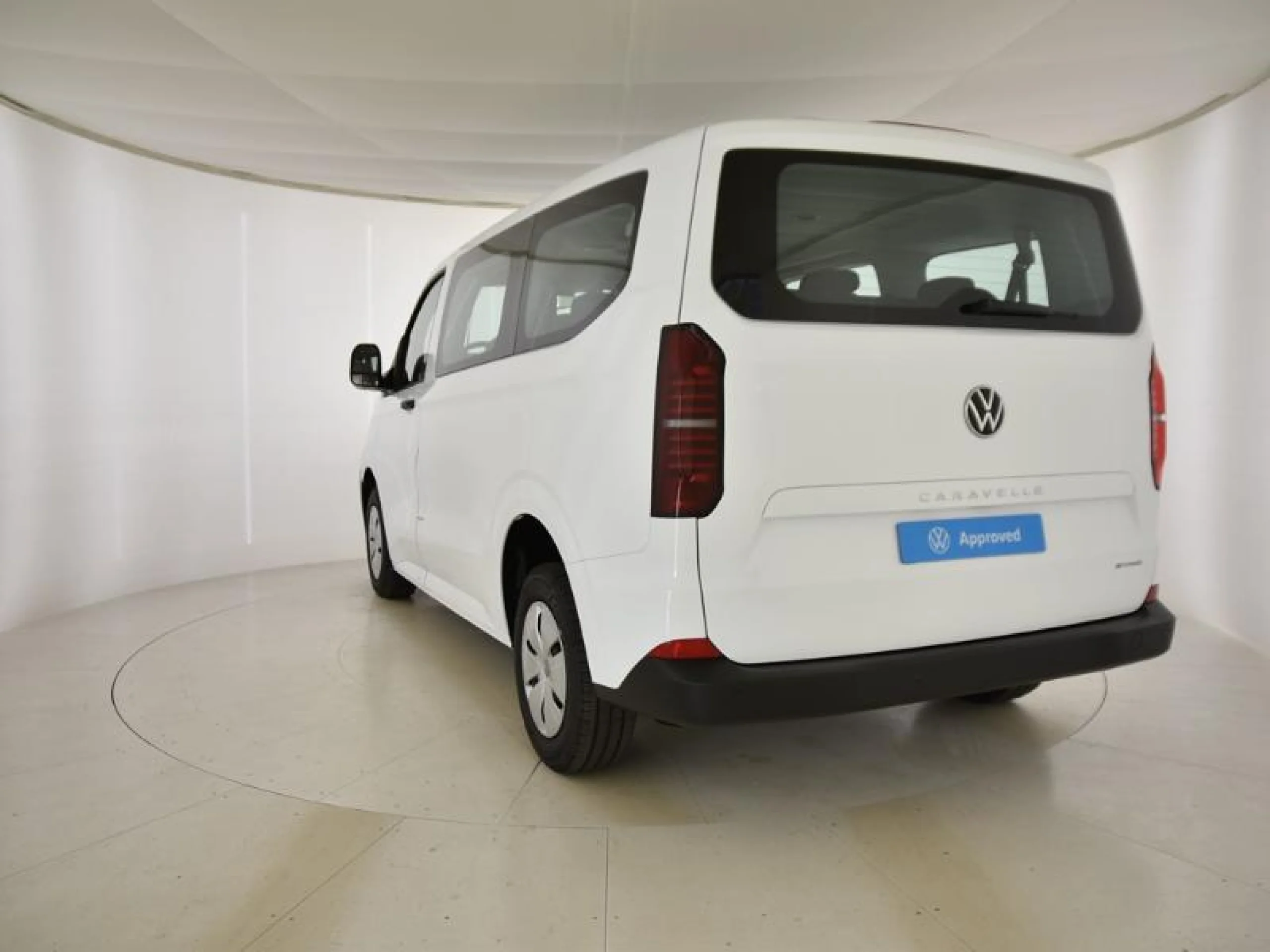 VW COMERCIALES CARAVELLE CARAVELLE   CARAVELLE  BATALLA CORTA  2.5 EHYBRID 171 KW (232 CV) CVT AUT. - Foto 2