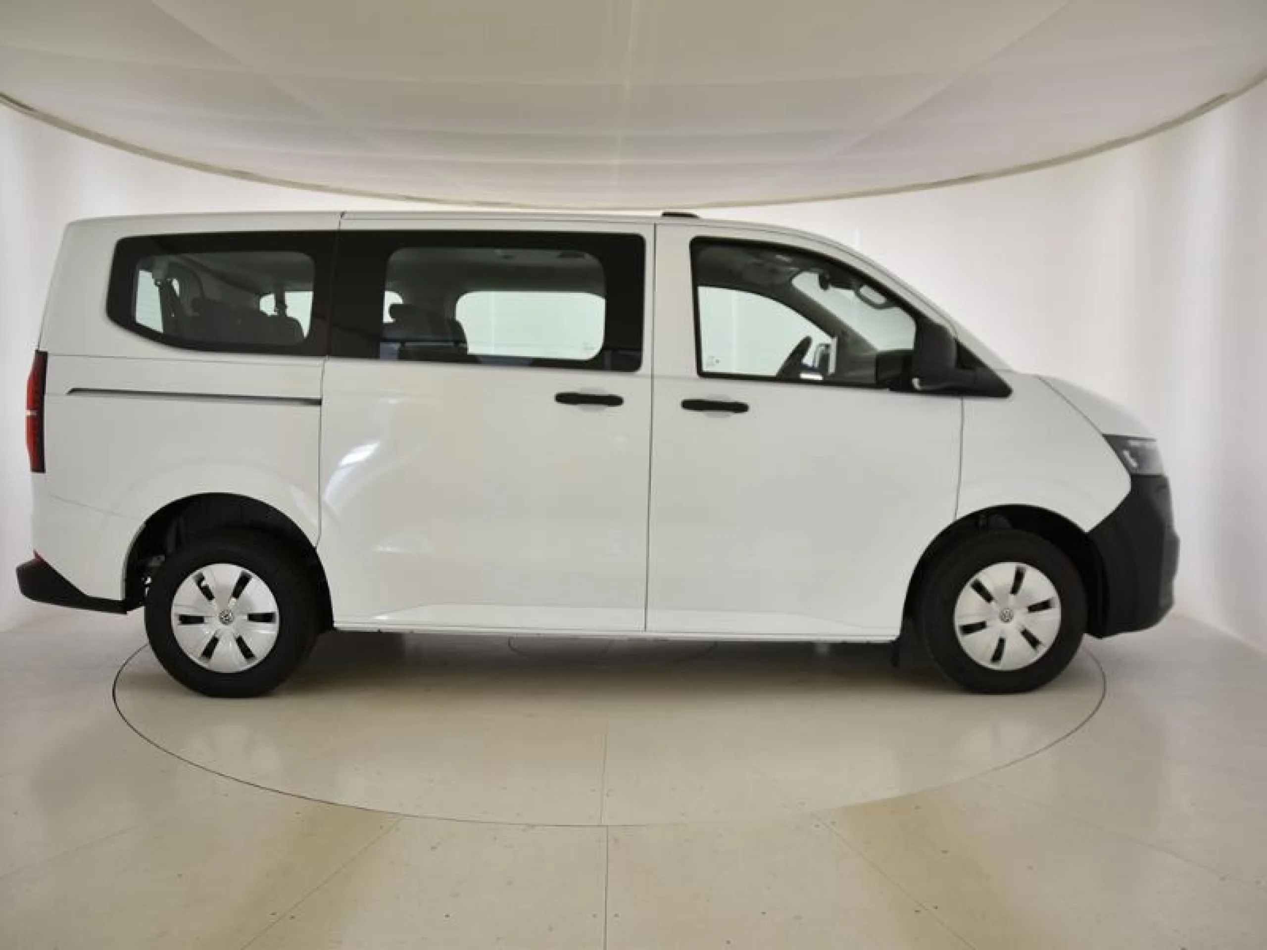 VW COMERCIALES CARAVELLE CARAVELLE   CARAVELLE  BATALLA CORTA  2.5 EHYBRID 171 KW (232 CV) CVT AUT. - Foto 3