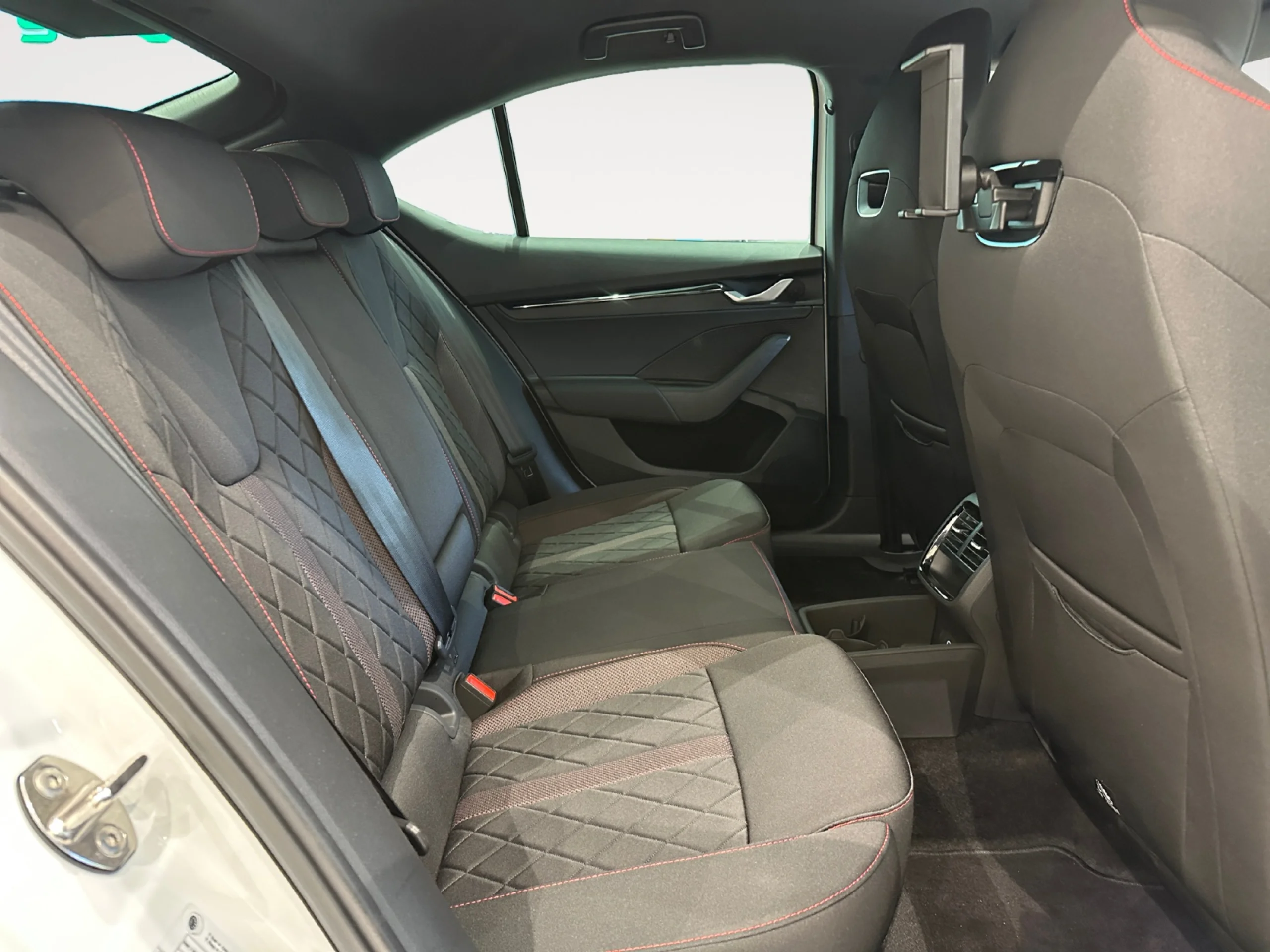 SKODA OCTAVIA 2.0 TSI 195 KW (265CV) DSG RS - Foto 6