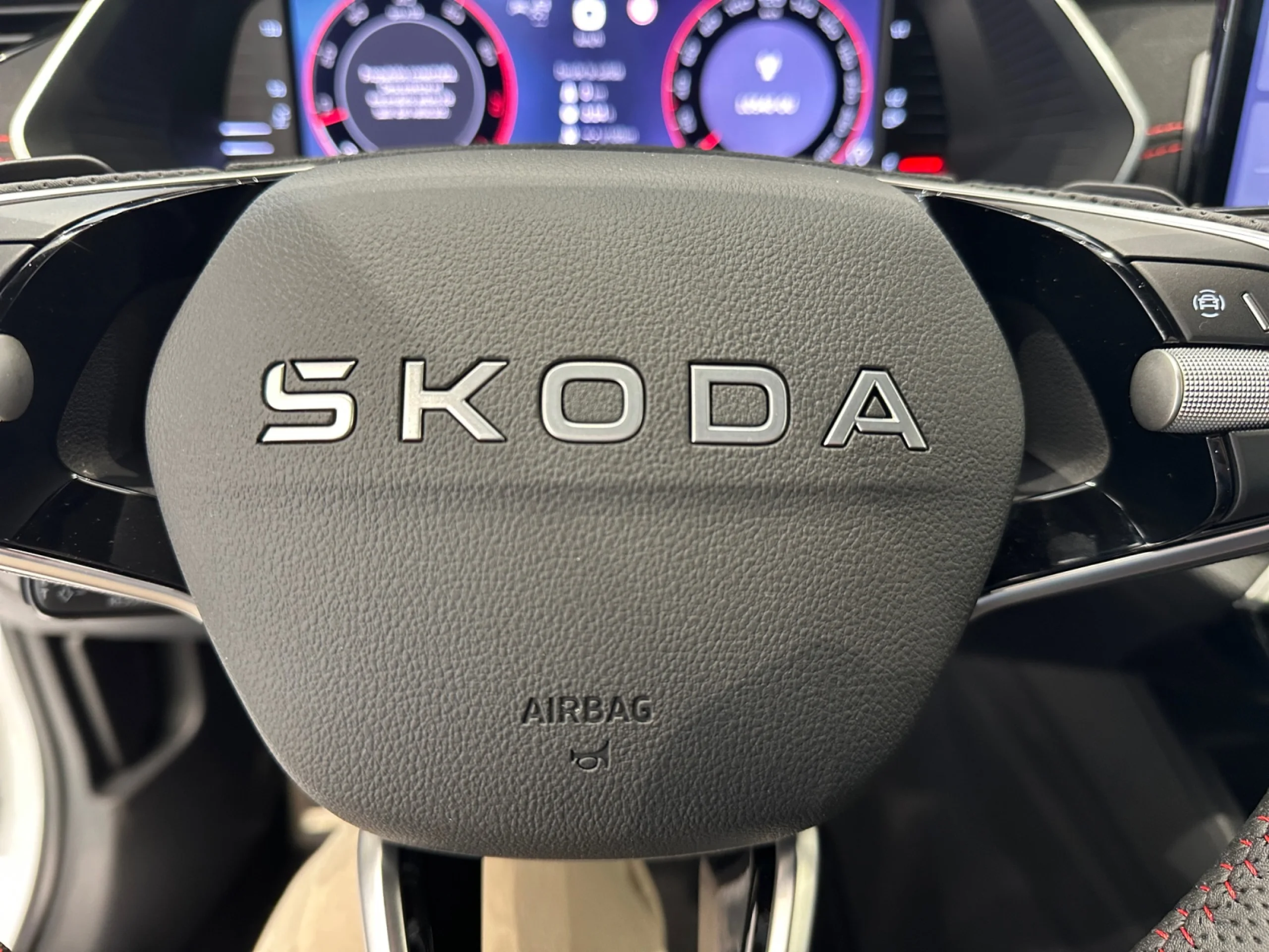 SKODA OCTAVIA 2.0 TSI 195 KW (265CV) DSG RS - Foto 9