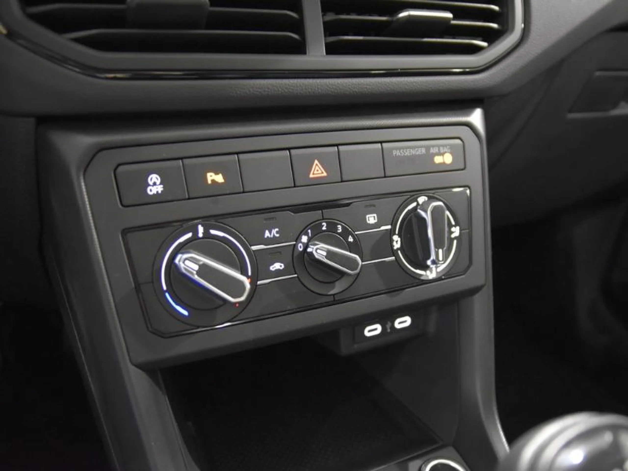 VOLKSWAGEN T CROSS T CROSS 1.0 TSI 70 KW (95 CV)  5 VEL. - Foto 12