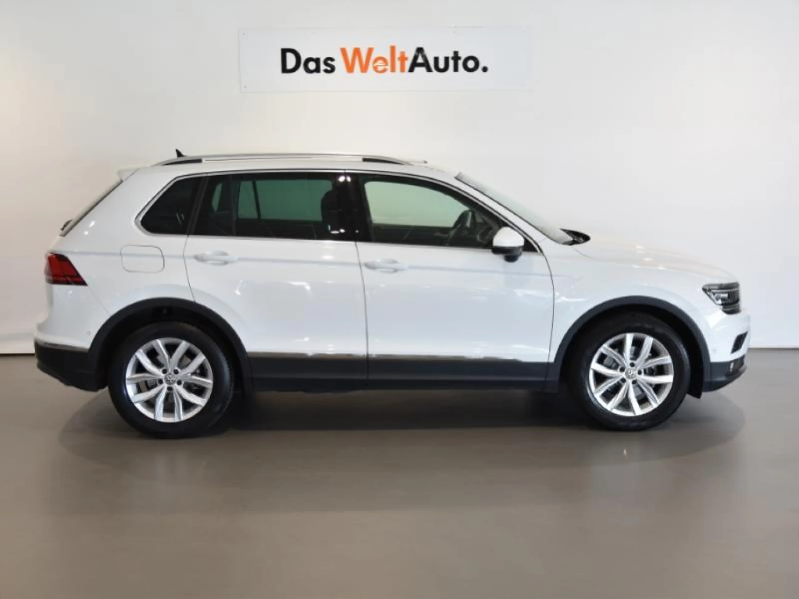VOLKSWAGEN TIGUAN SPORT 2.0 TDI 110KW (150CV) DSG - Foto 3