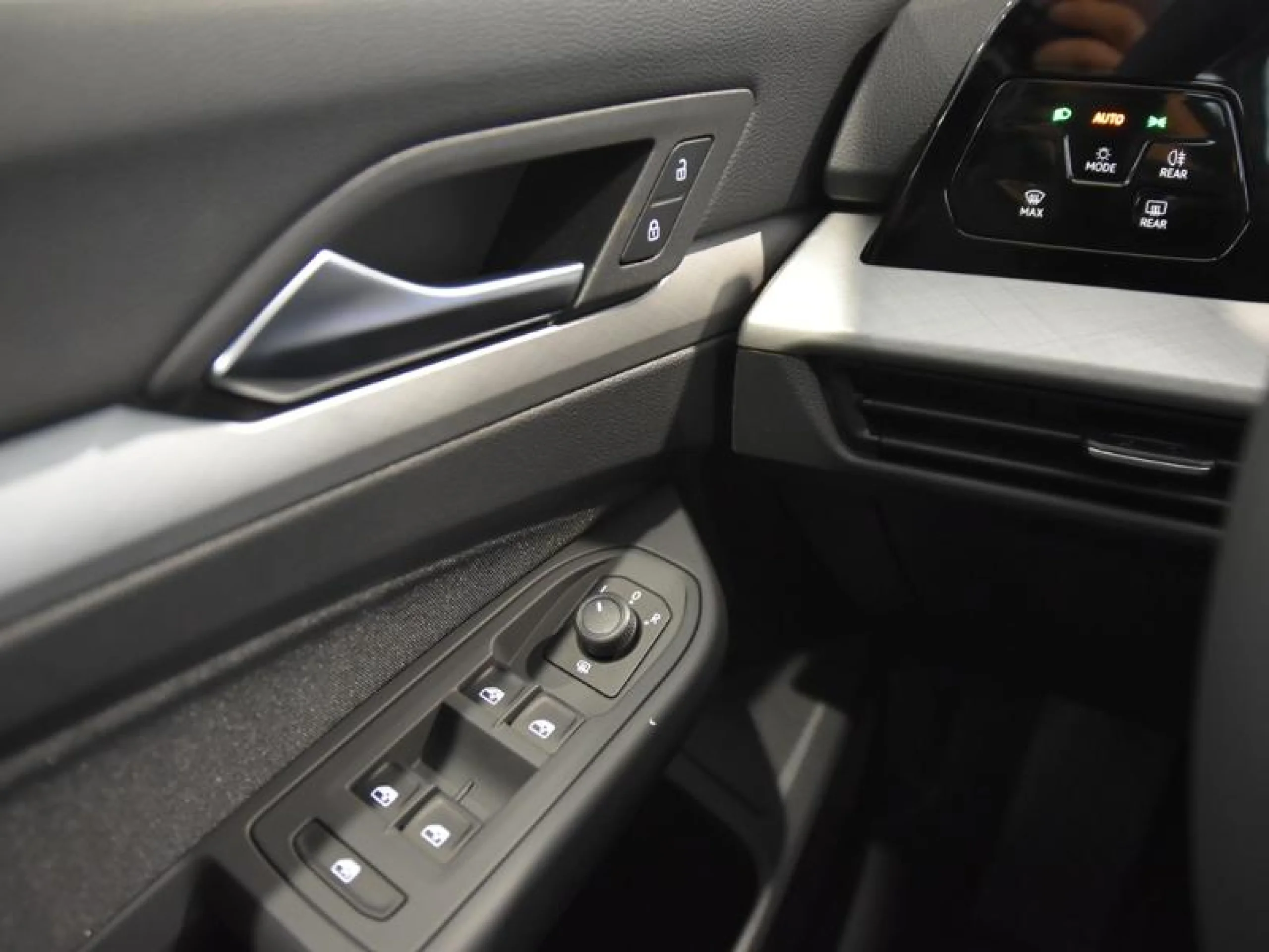 VOLKSWAGEN GOLF VARIANT GOLF VARIANT 2.0 TDI 85 KW (115 CV)  6 VEL. - Foto 19