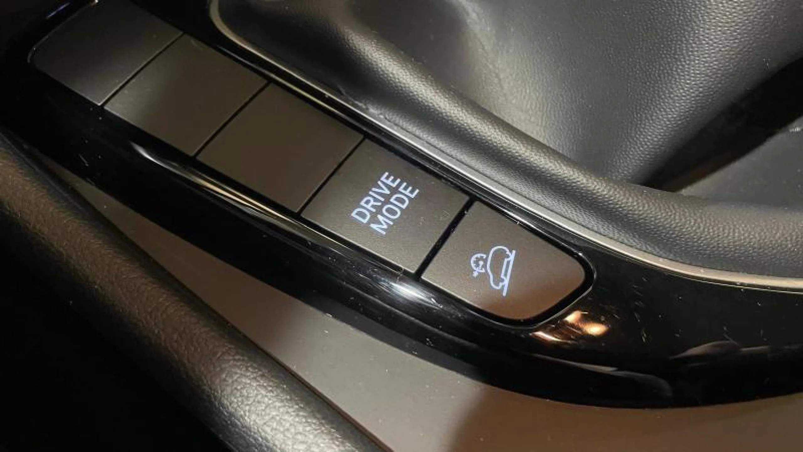 HYUNDAI TUCSON 1.6 CRDI 100KW (136CV) 48V MAXX - Foto 28