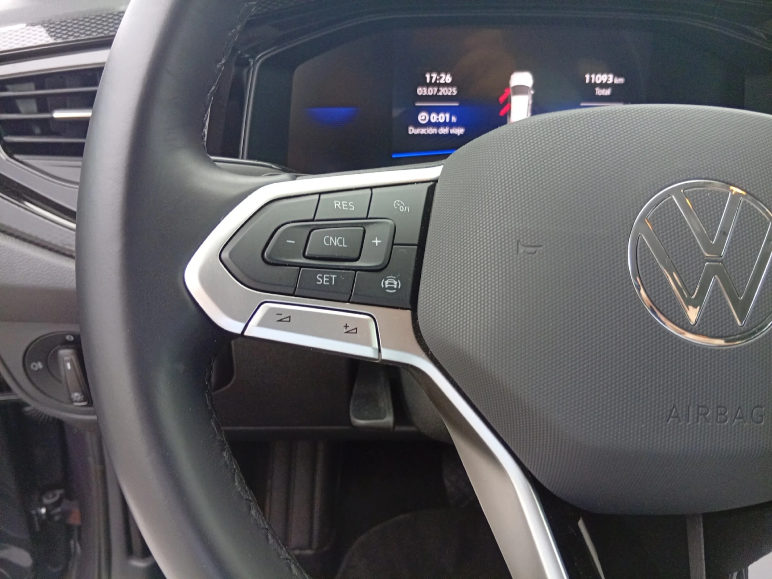 VOLKSWAGEN POLO LIFE 1.0 TSI 70KW (95CV) DSG - Foto 11