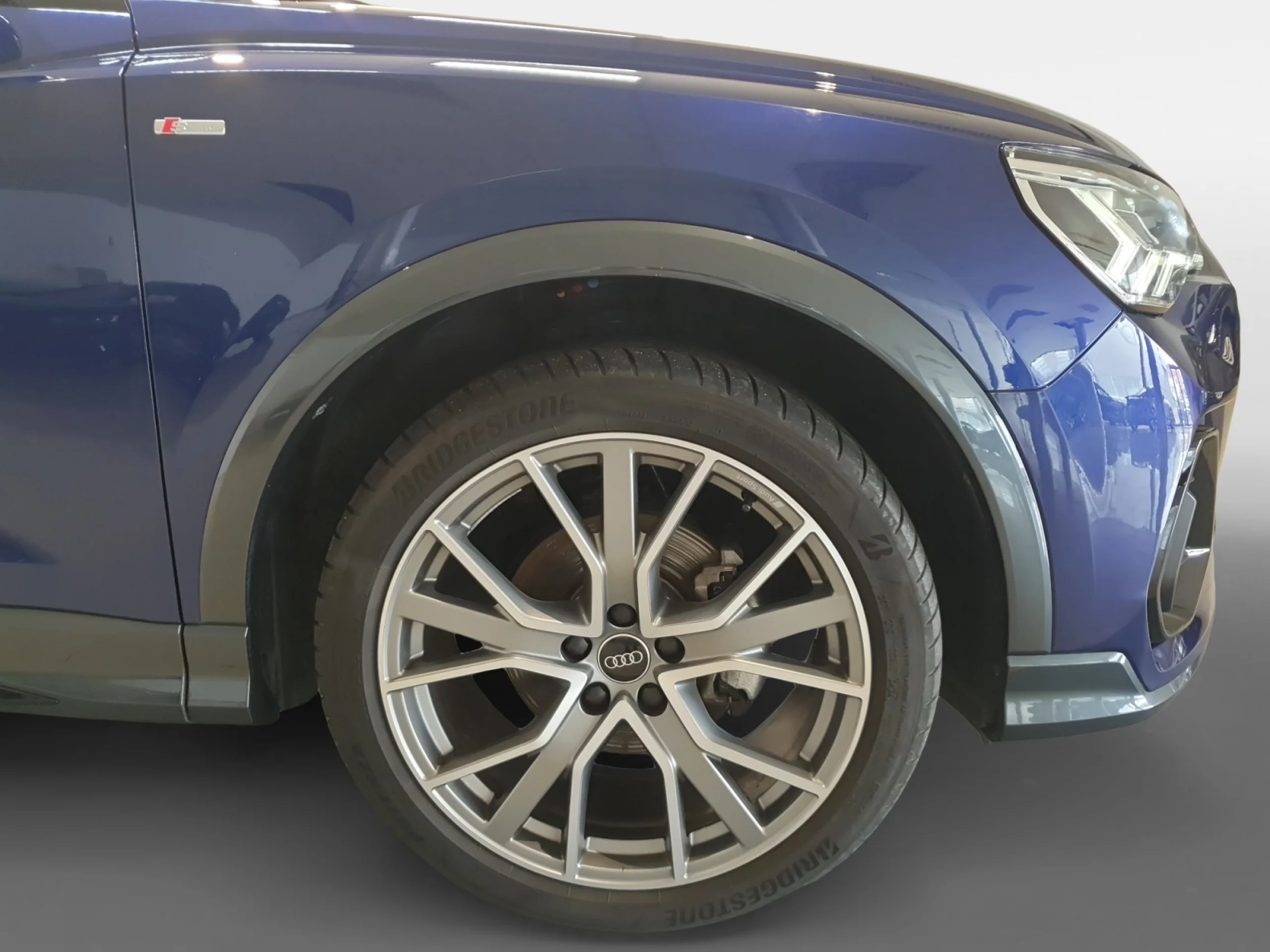 AUDI Q3 BLACK LINE 35 TDI 110KW (150CV) S TRONIC - Foto 5