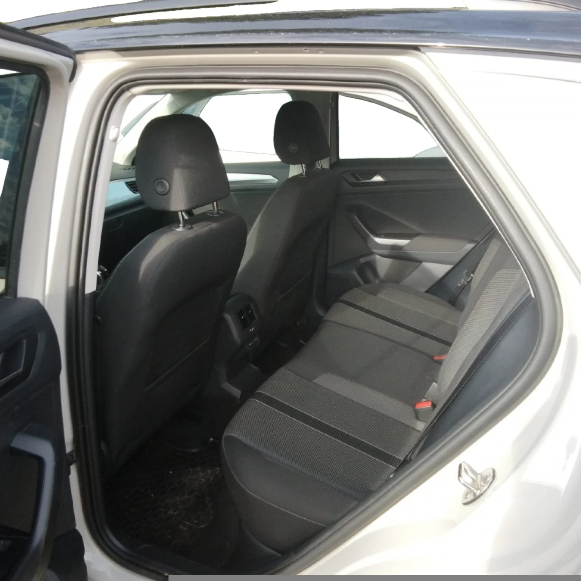 VOLKSWAGEN T ROC LIFE 2.0 TDI 85KW (115CV) - Foto 10