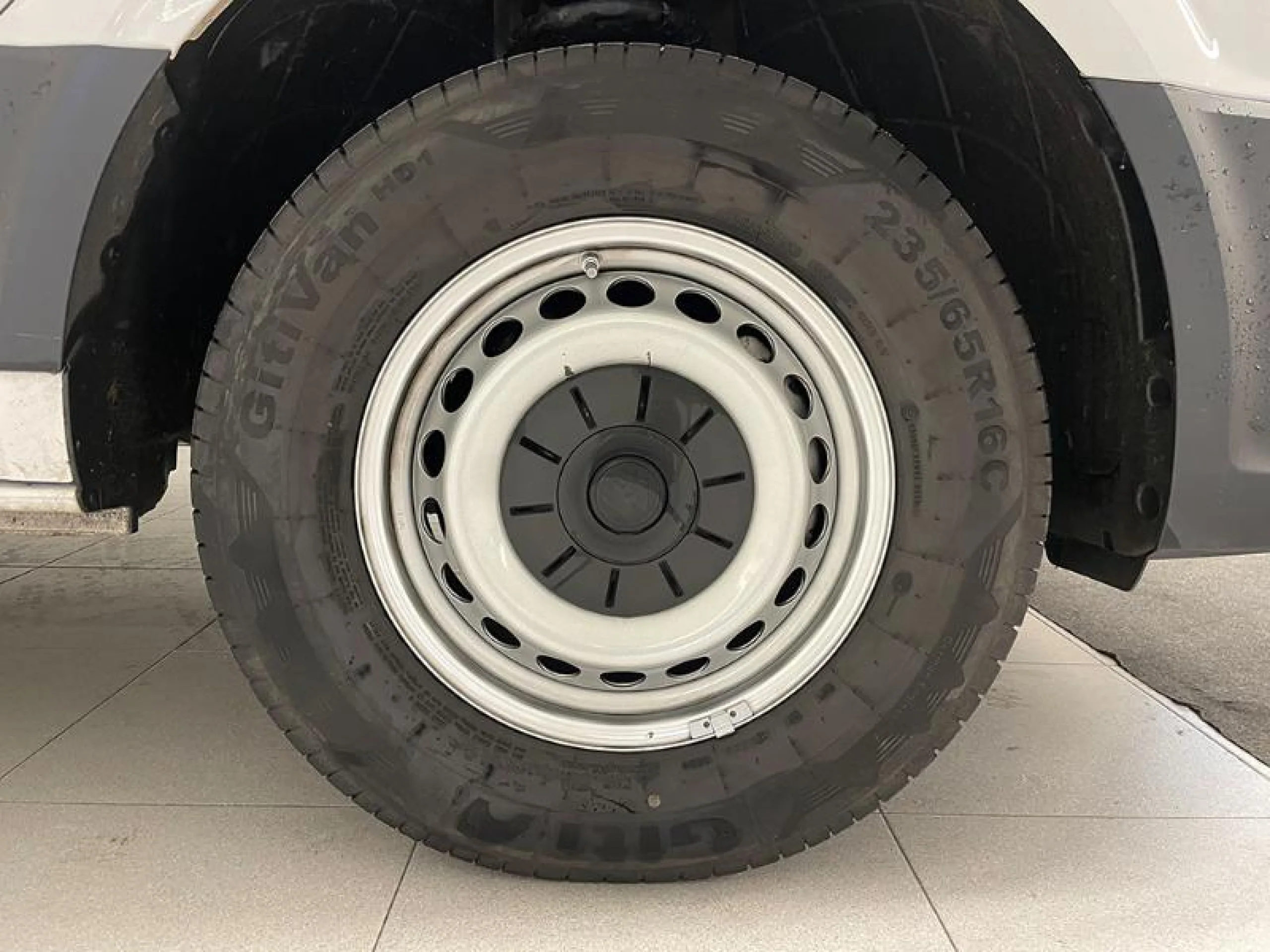 VW COMERCIALES Crafter CRAFTER  35 FURG N  BATALLA MEDIA L3H2 2.0 TDI FWD 103 KW (140 CV) 6 VEL. 3500 KG - Foto 8