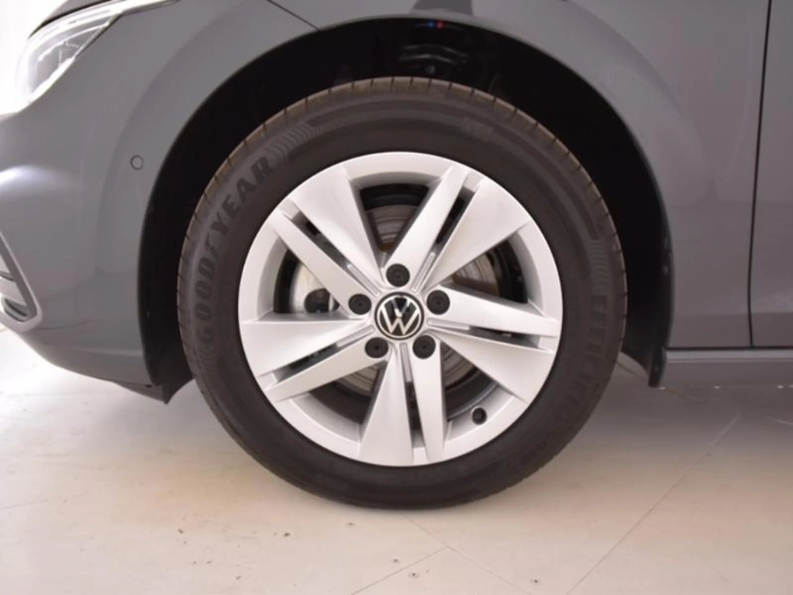 VOLKSWAGEN GOLF LIFE 1.0 TSI 81KW (110CV) - Foto 8