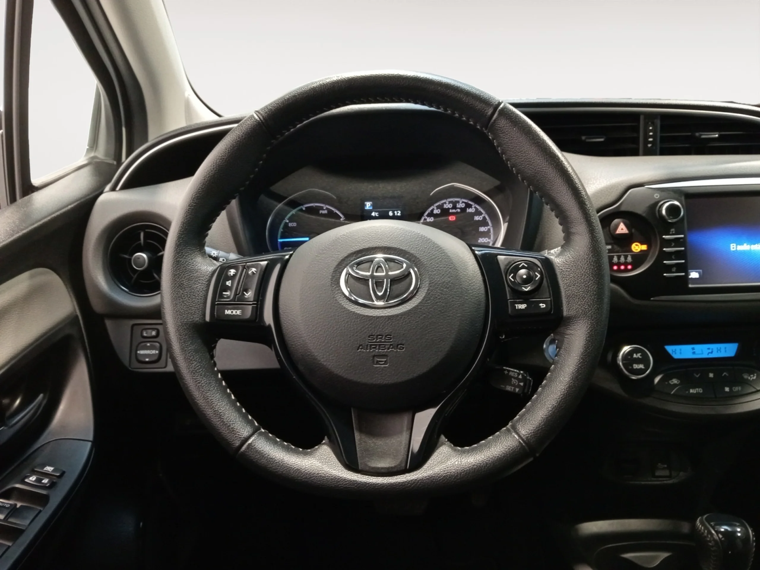 TOYOTA Yaris 1.5 100H ACTIVE - Foto 11
