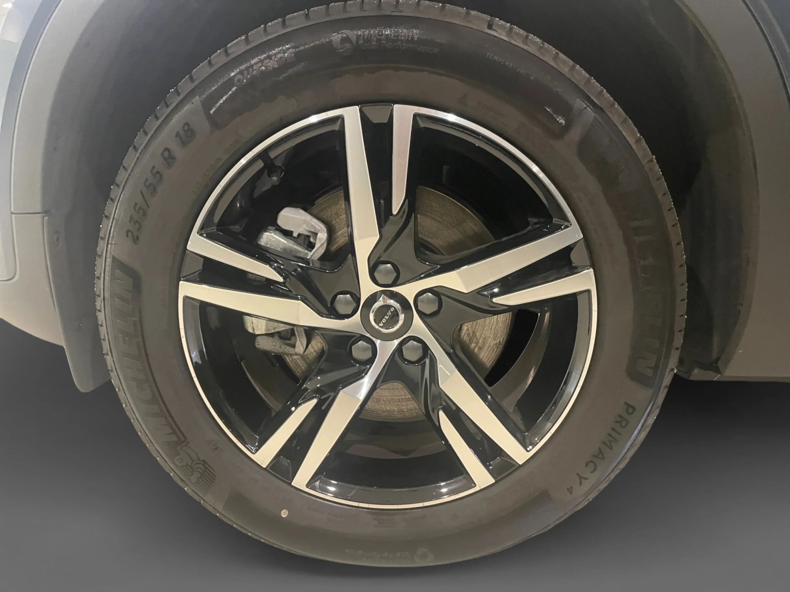 VOLVO XC40 2.0 B3 G PLUS DARK AUTO - Foto 9