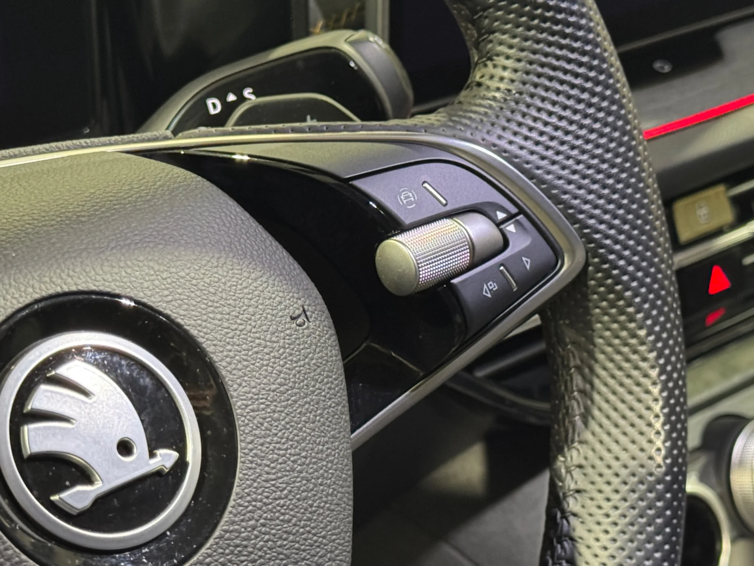 SKODA KODIAQ 2.0 TDI 110KW (150CV) DSG DESIGN - Foto 10