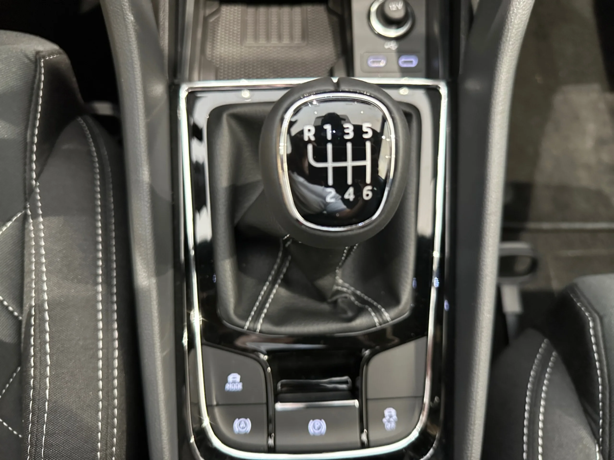 SKODA KAROQ 2.0 TDI 85KW (115CV) SPORTLINE - Foto 17