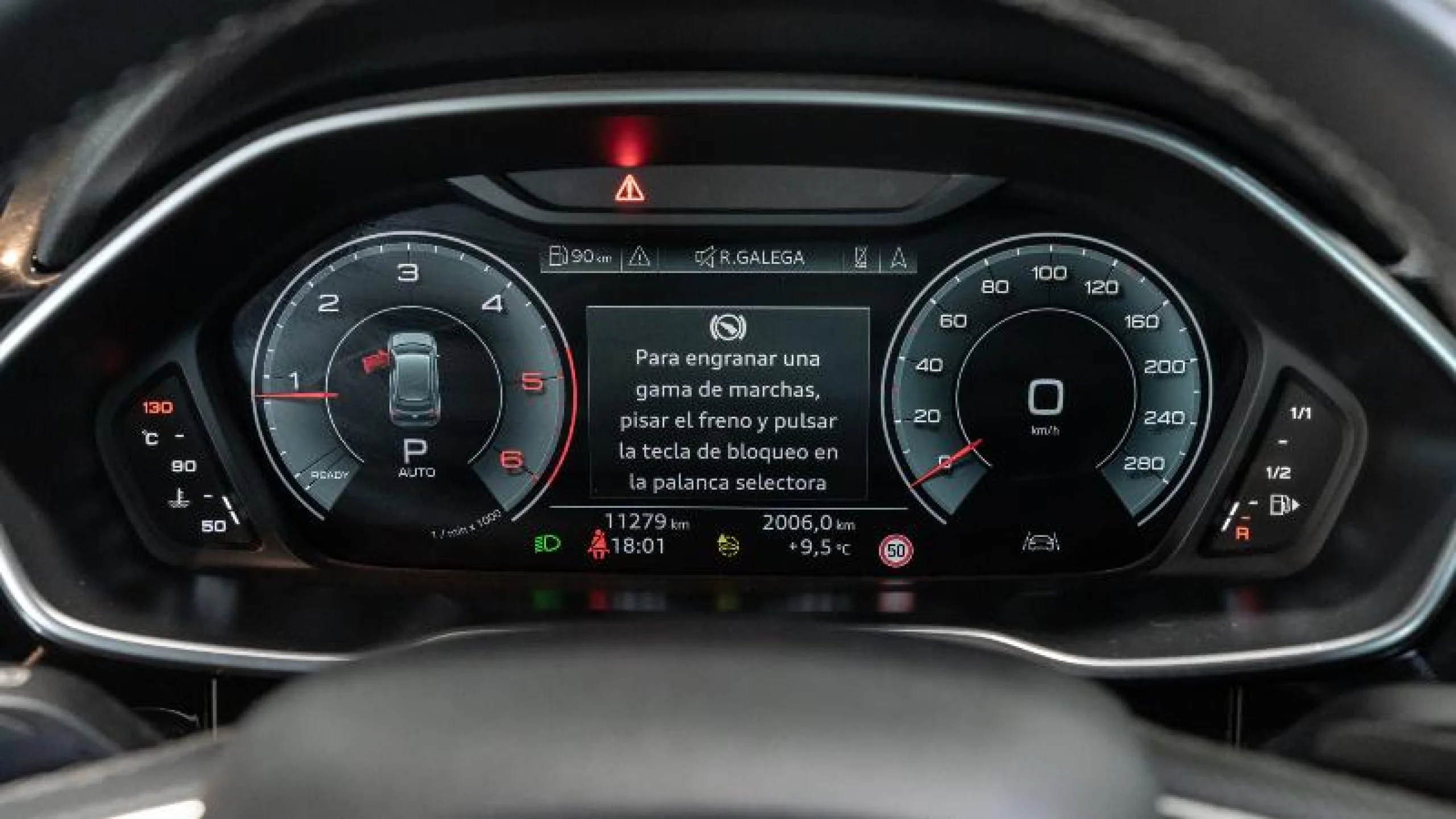 AUDI Q3 BLACK LINE 35 TDI 110KW (150CV) S TRONIC - Foto 11