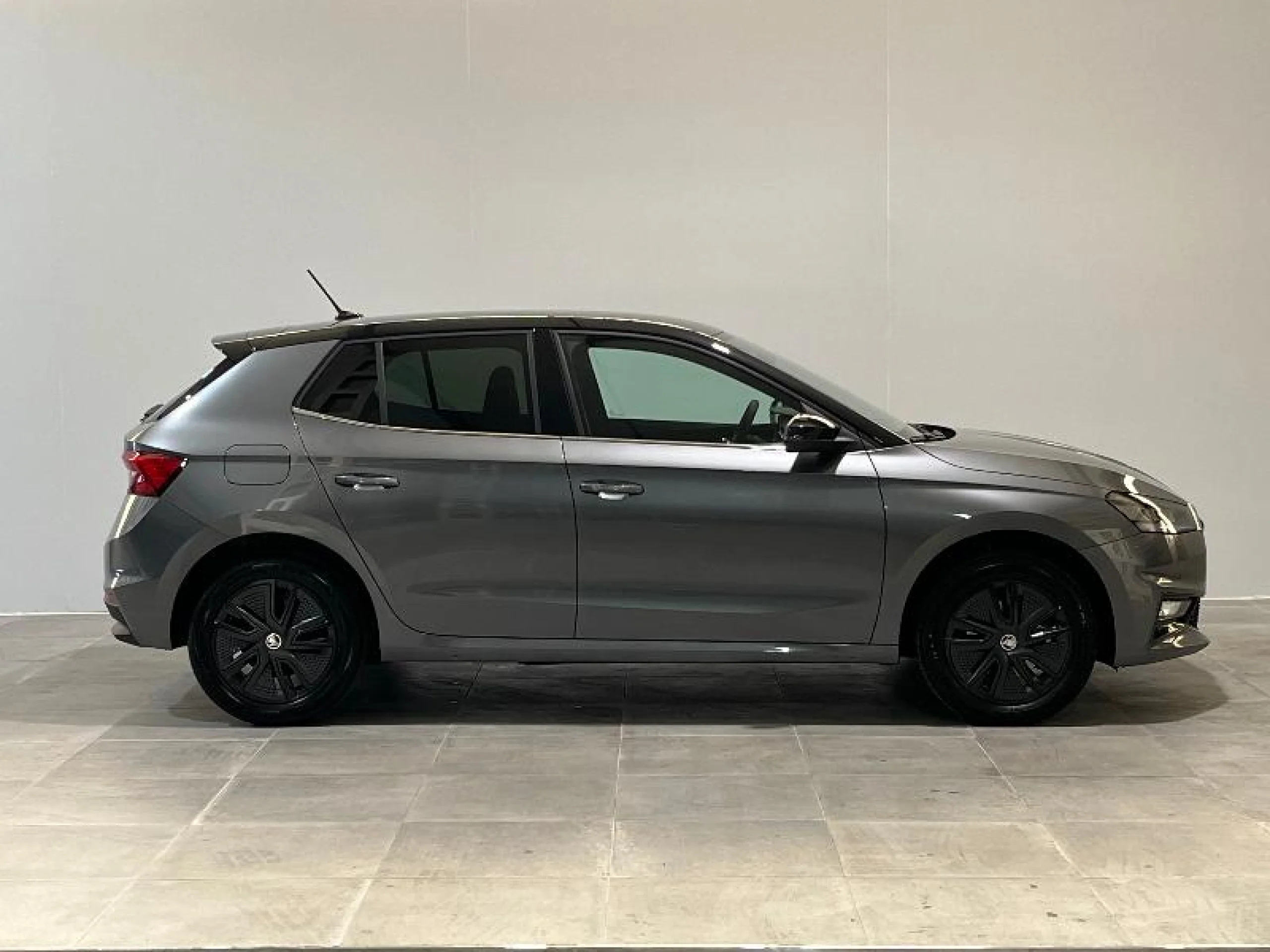 SKODA FABIA 1.0 TSI 85KW (115CV) DESIGN - Foto 3