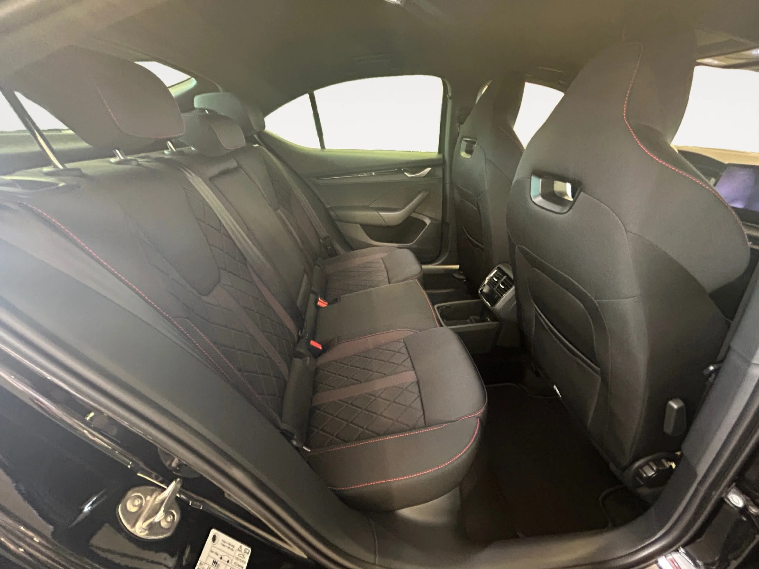 SKODA OCTAVIA 2.0 TSI 195 KW (265CV) DSG RS - Foto 6