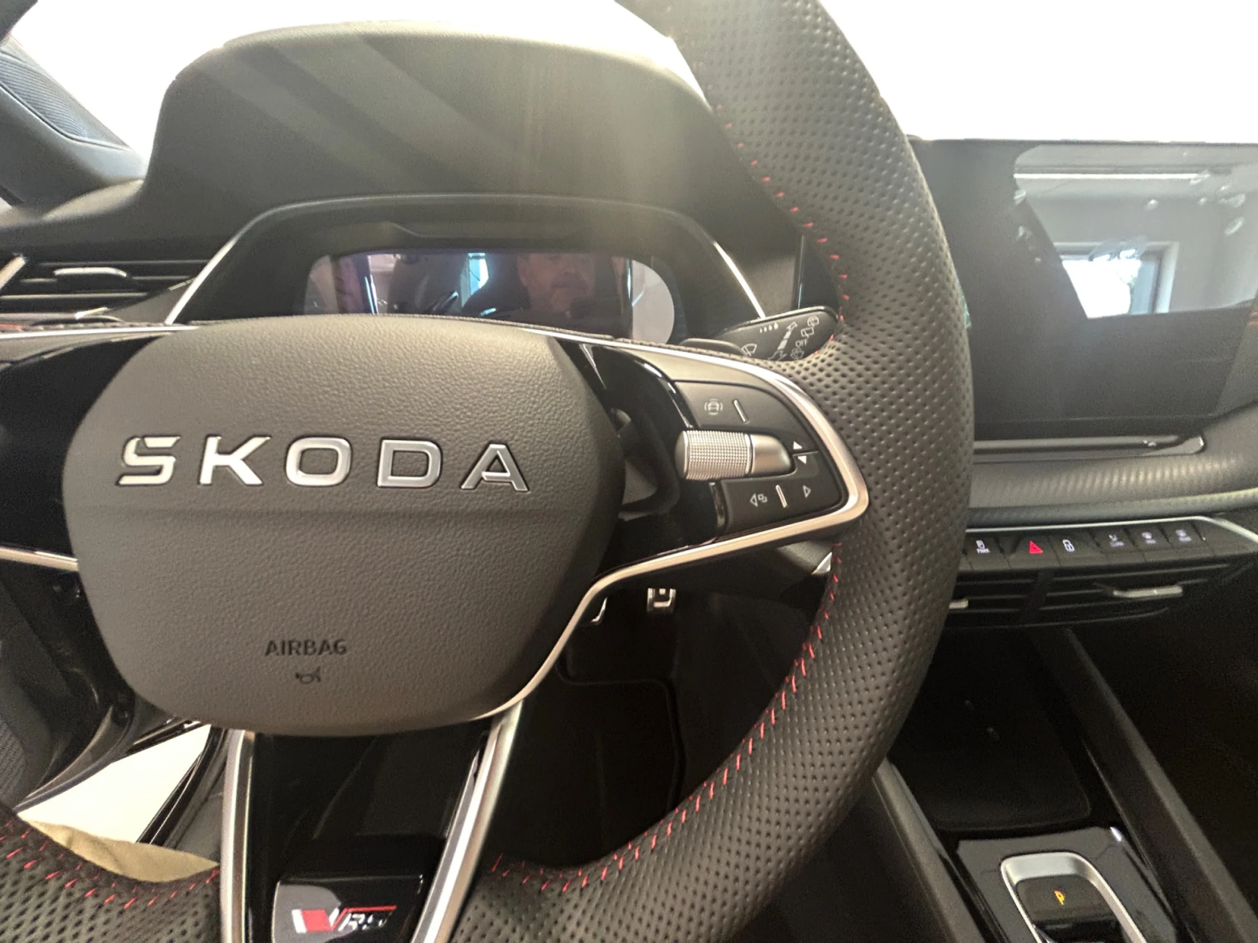 SKODA OCTAVIA 2.0 TSI 195 KW (265CV) DSG RS - Foto 10