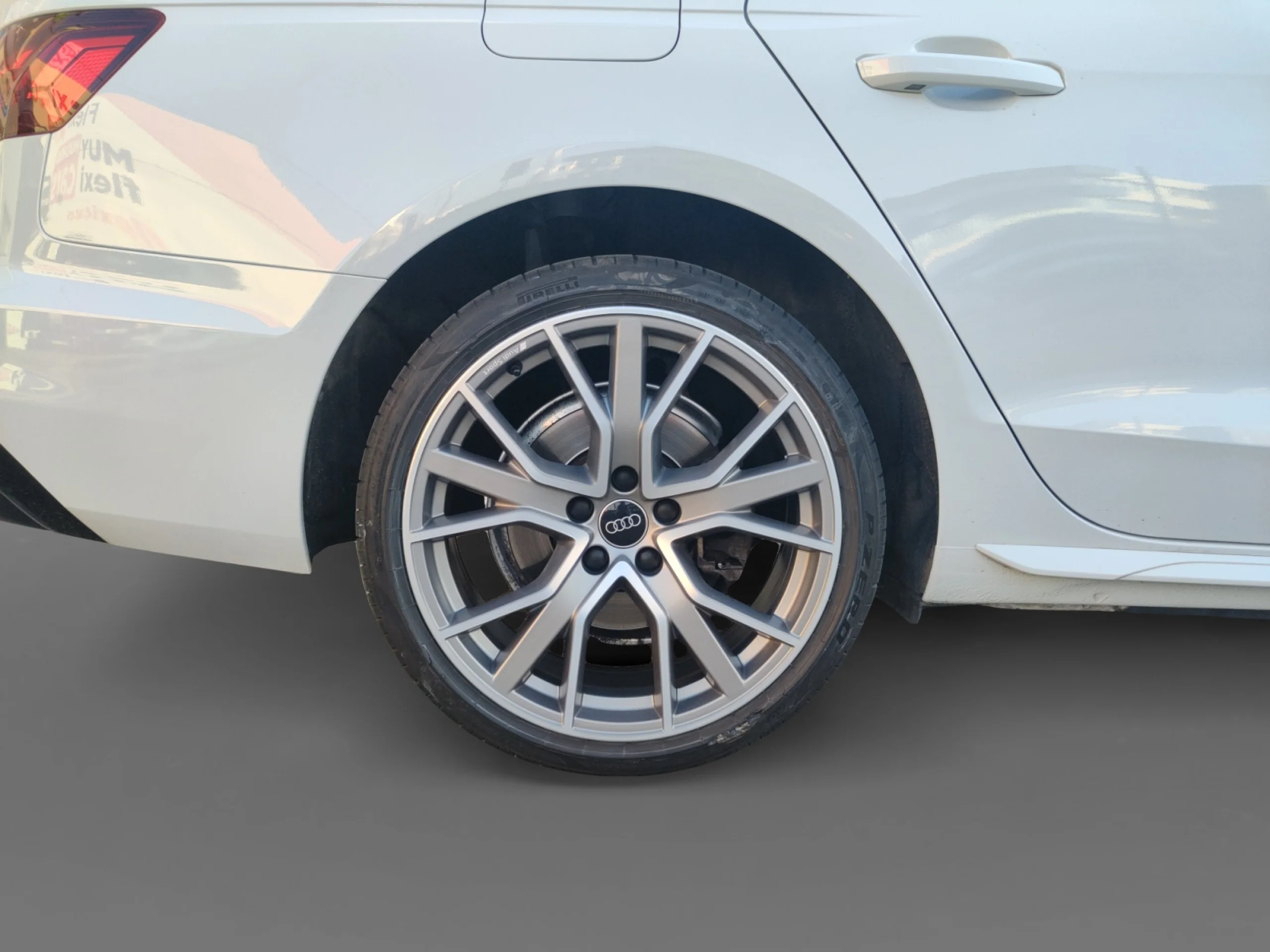 AUDI A4 AVANT BLACK LINE 35 TDI 120KW S TRONIC - Foto 8