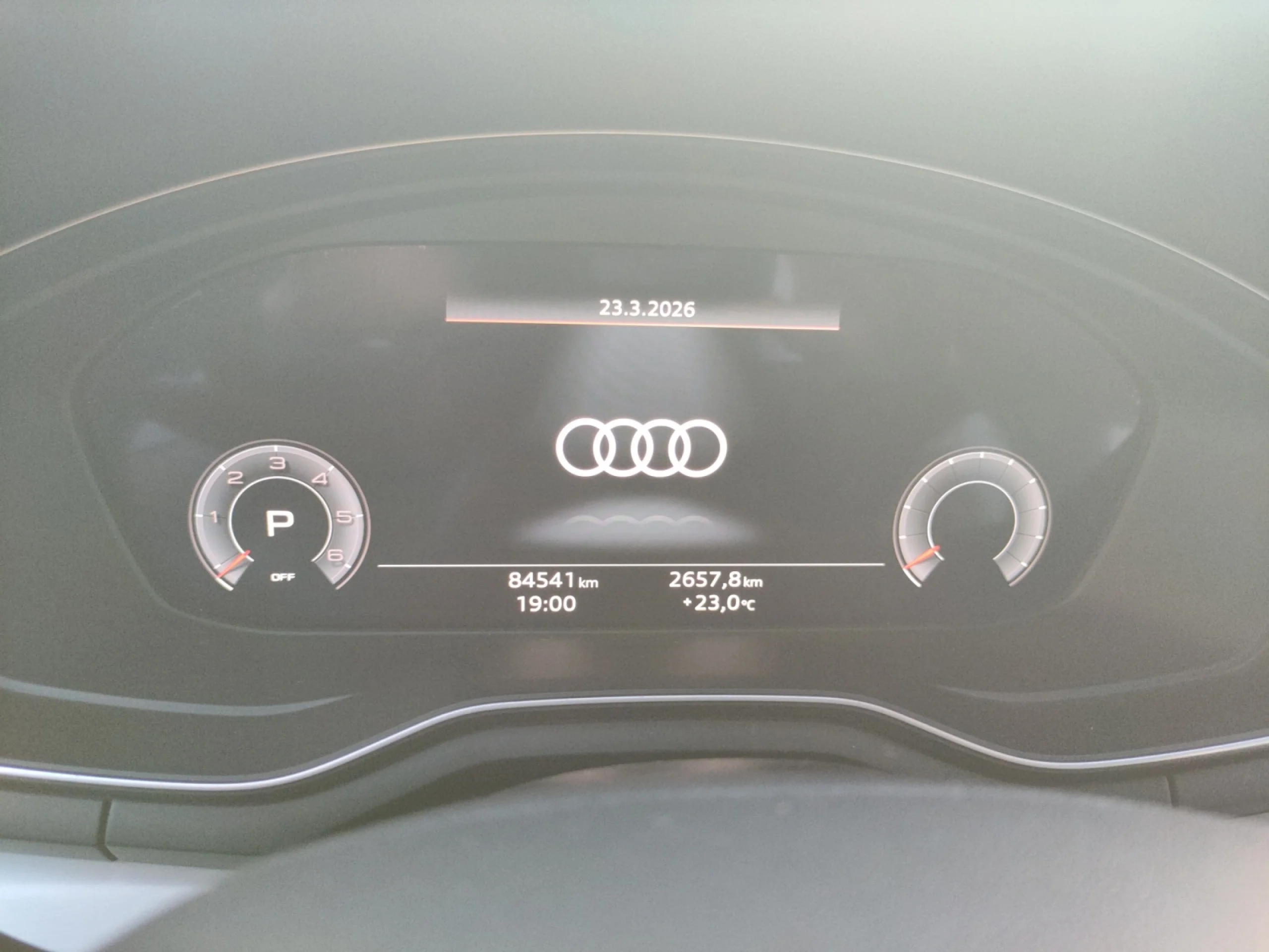 AUDI A4 AVANT BLACK LINE 35 TDI 120KW S TRONIC - Foto 10