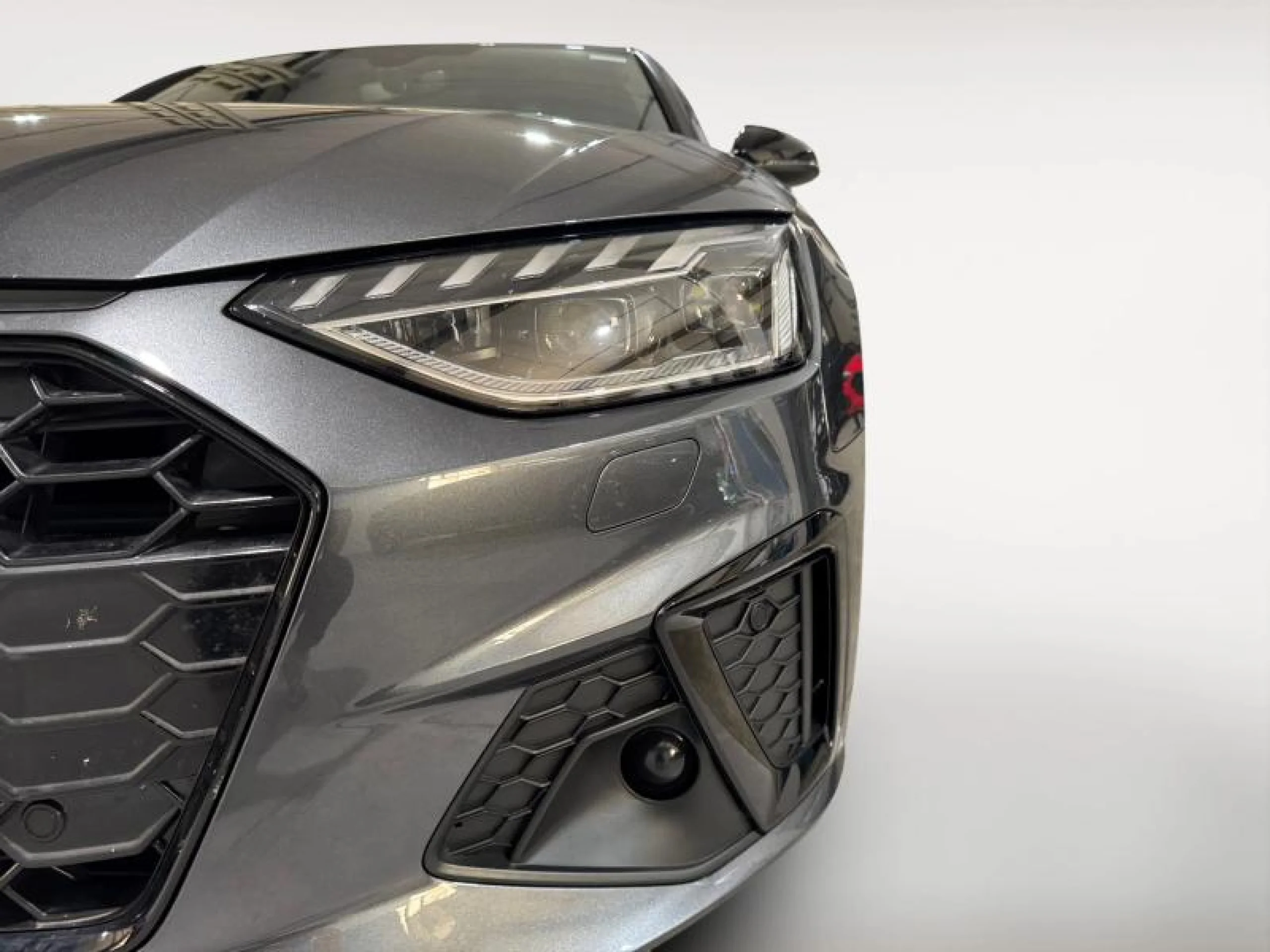 AUDI A4 AVANT BLACK LIMITED 35 TDI 120KW S TRON - Foto 5