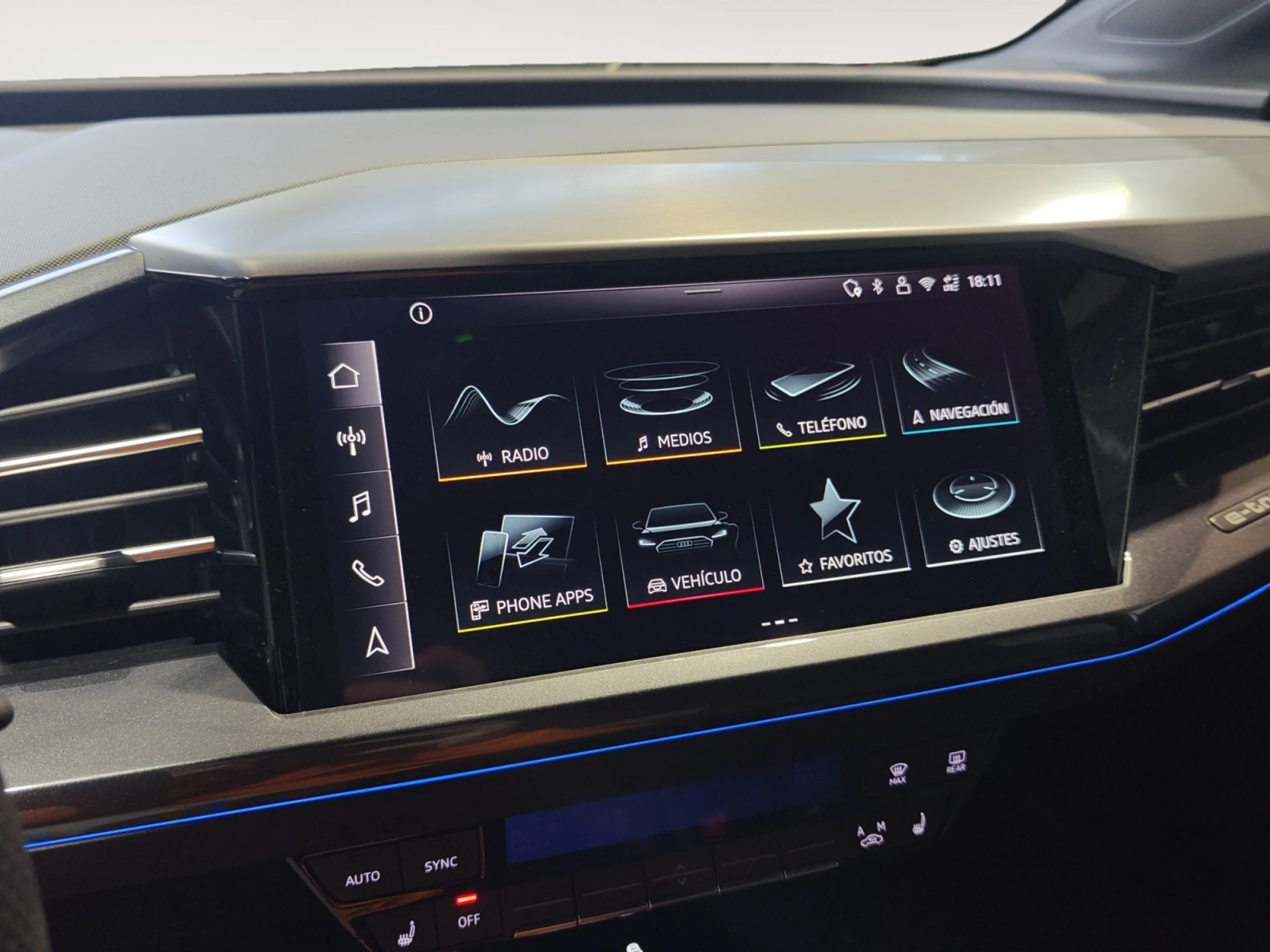 AUDI Q4 SPORTBACK E TRON BLACK LINE EDITION 40 E TRON 150KW 63KWH - Foto 14