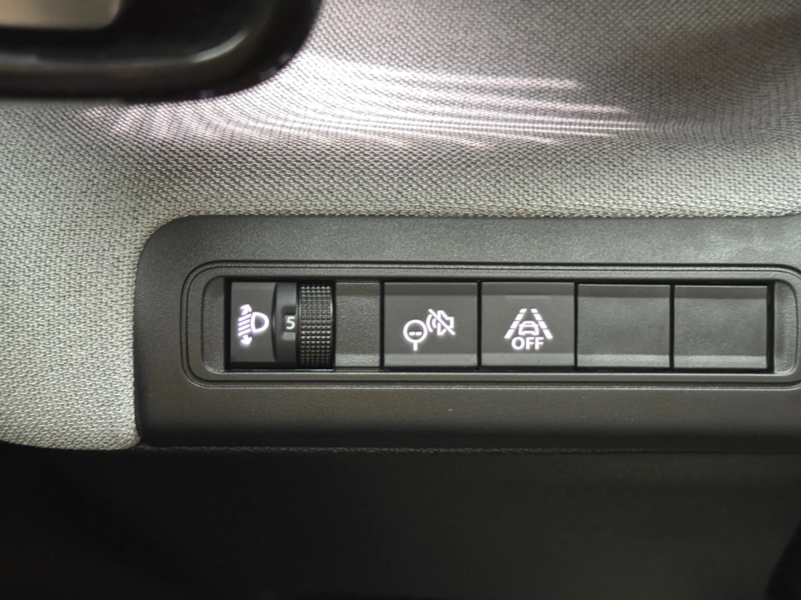 CITROEN C3 AIRCROSS HYBRID 145 Ë DCS6 PLUS - Foto 13