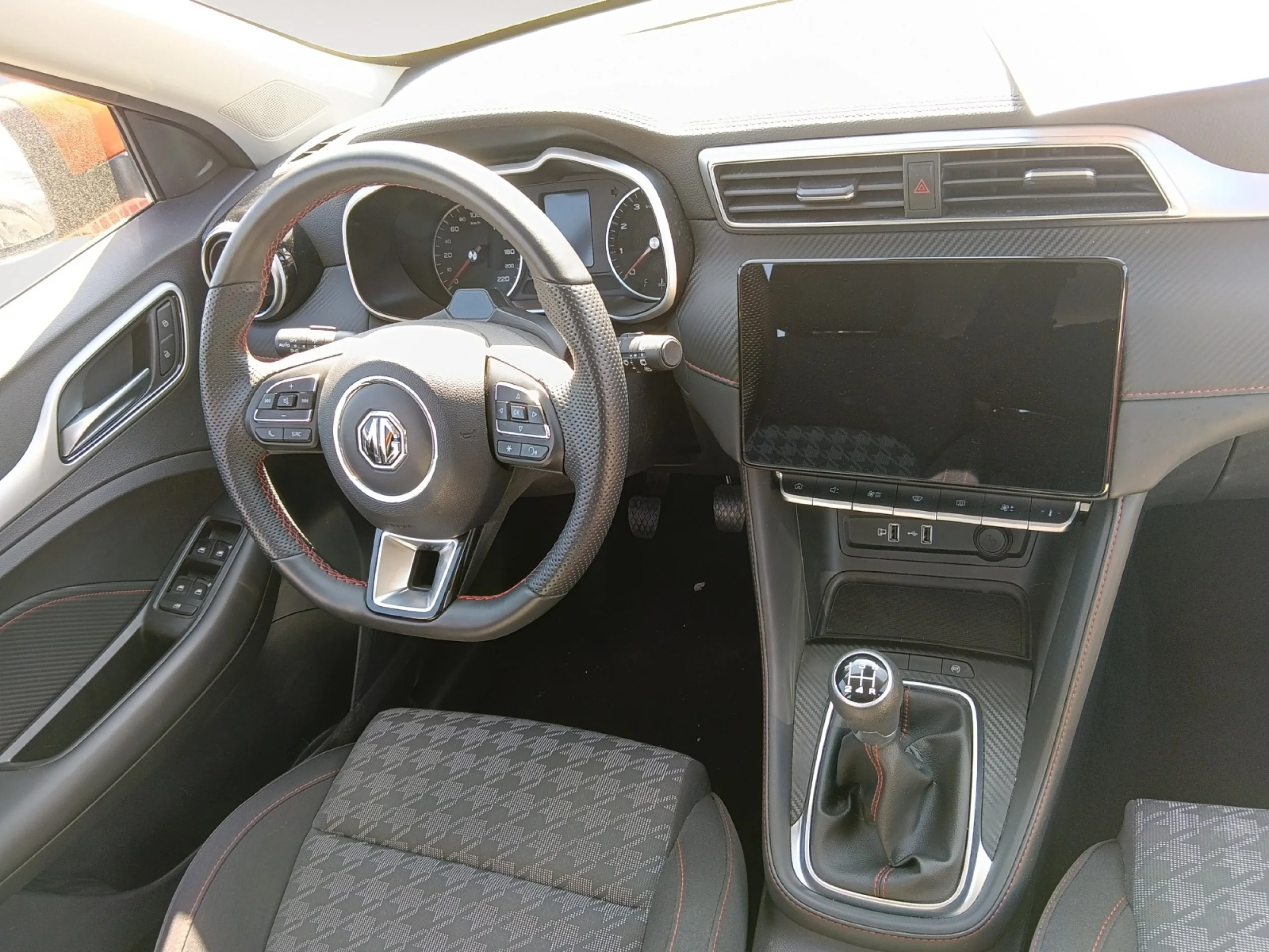 MG Zs 1.5 COMFORT - Foto 4