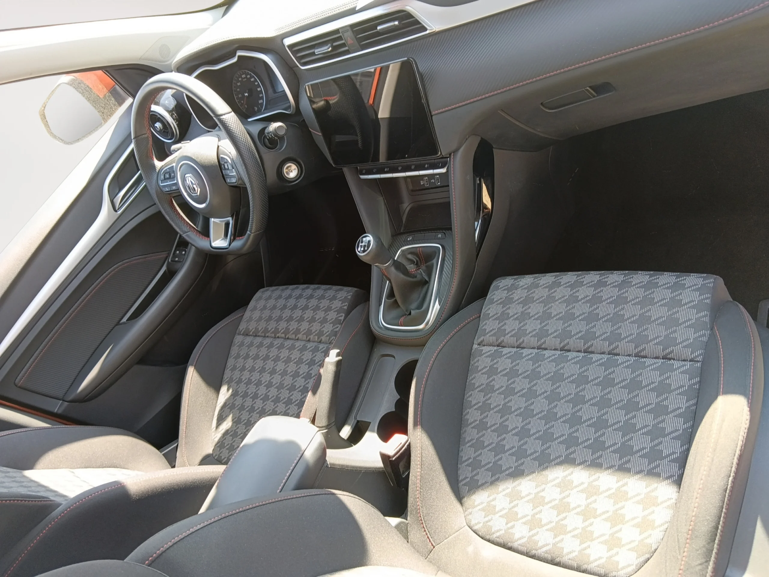 MG Zs 1.5 COMFORT - Foto 5