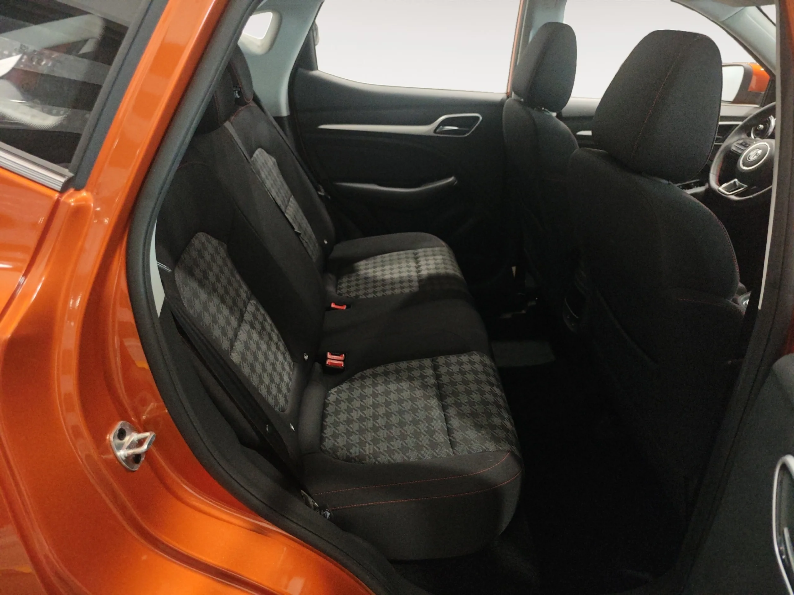 MG Zs 1.5 COMFORT - Foto 6