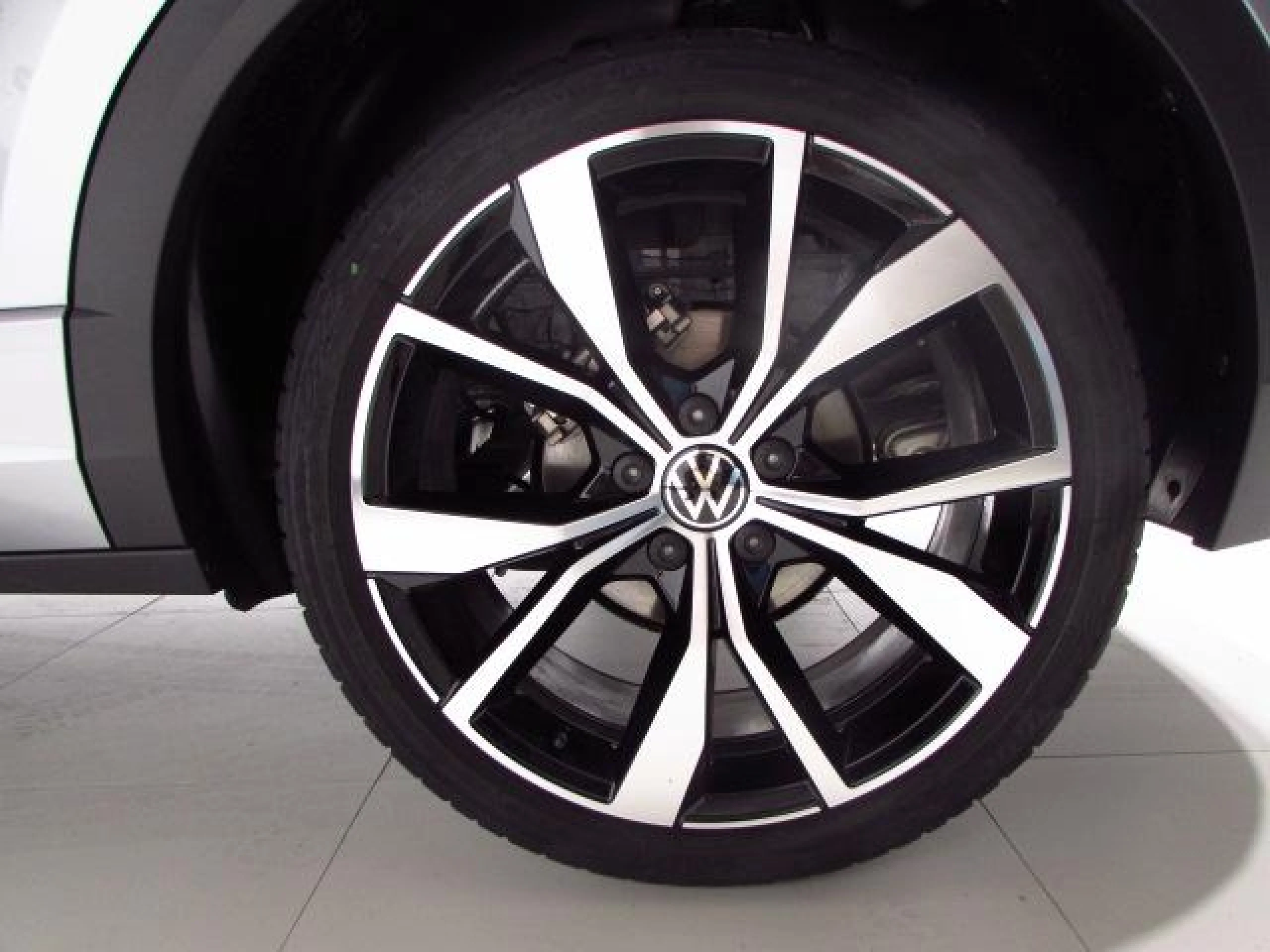 VOLKSWAGEN T ROC R LINE 1.5 TSI 110KW (150CV) DSG - Foto 8