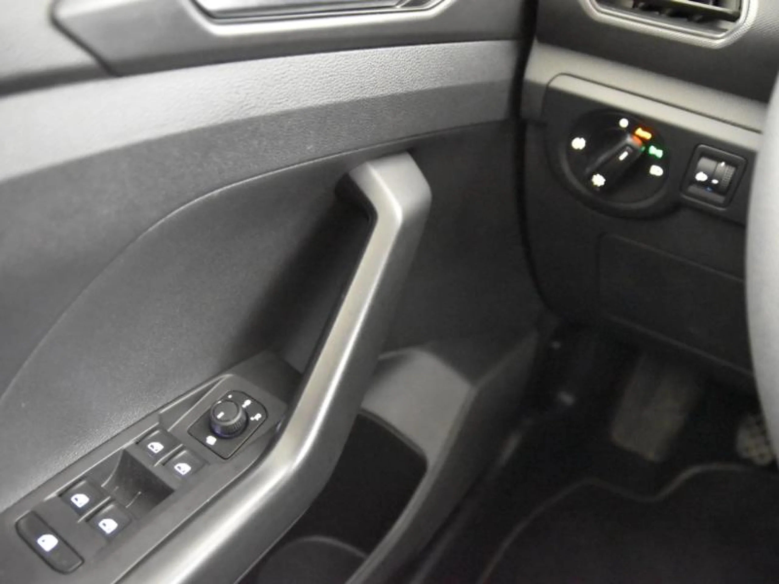 VOLKSWAGEN T CROSS ADVANCE 1.0 TSI 70KW (95CV) - Foto 16