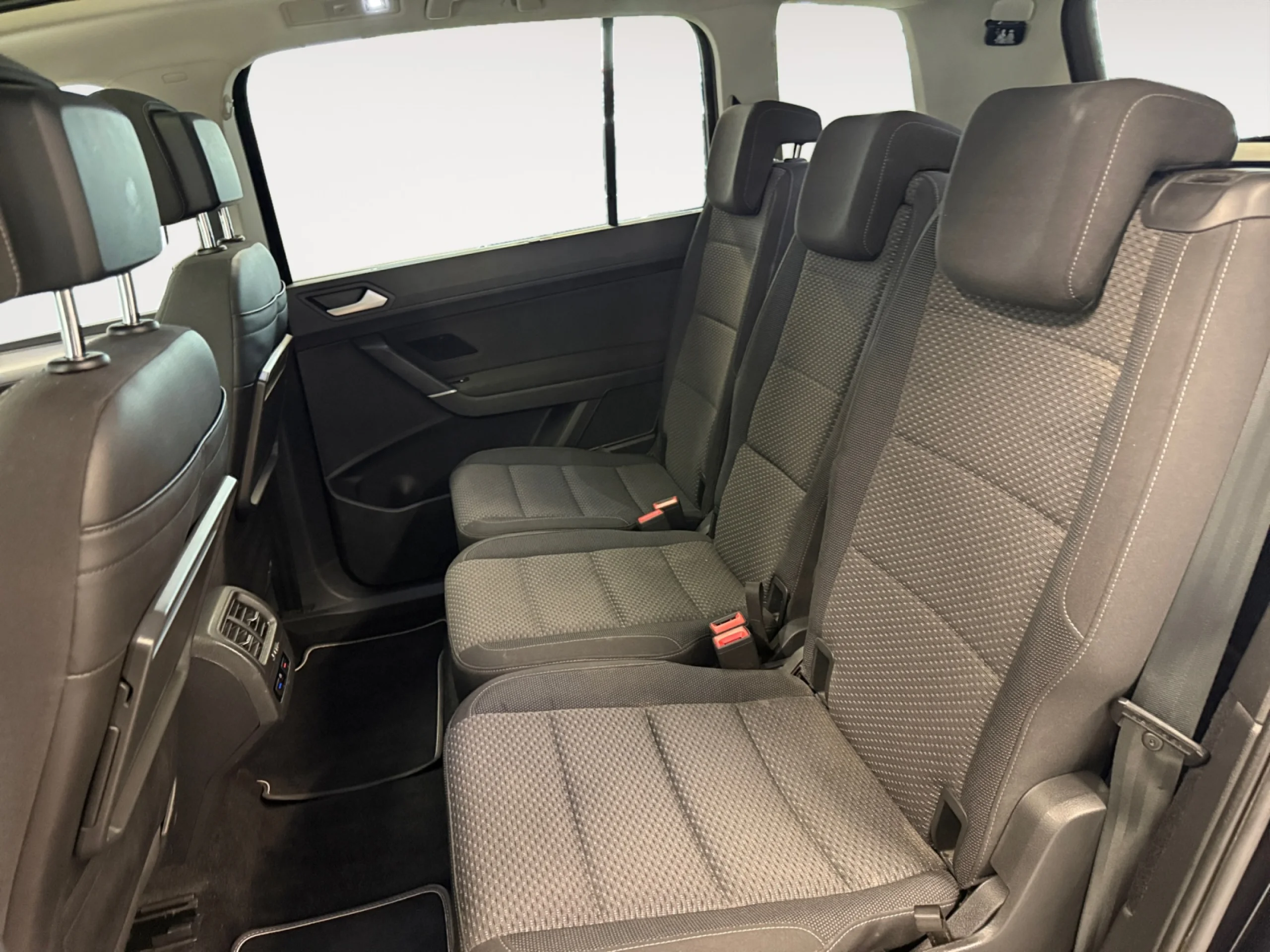 VOLKSWAGEN TOURAN ADVANCE 2.0 TDI 85KW (115CV) DSG - Foto 6