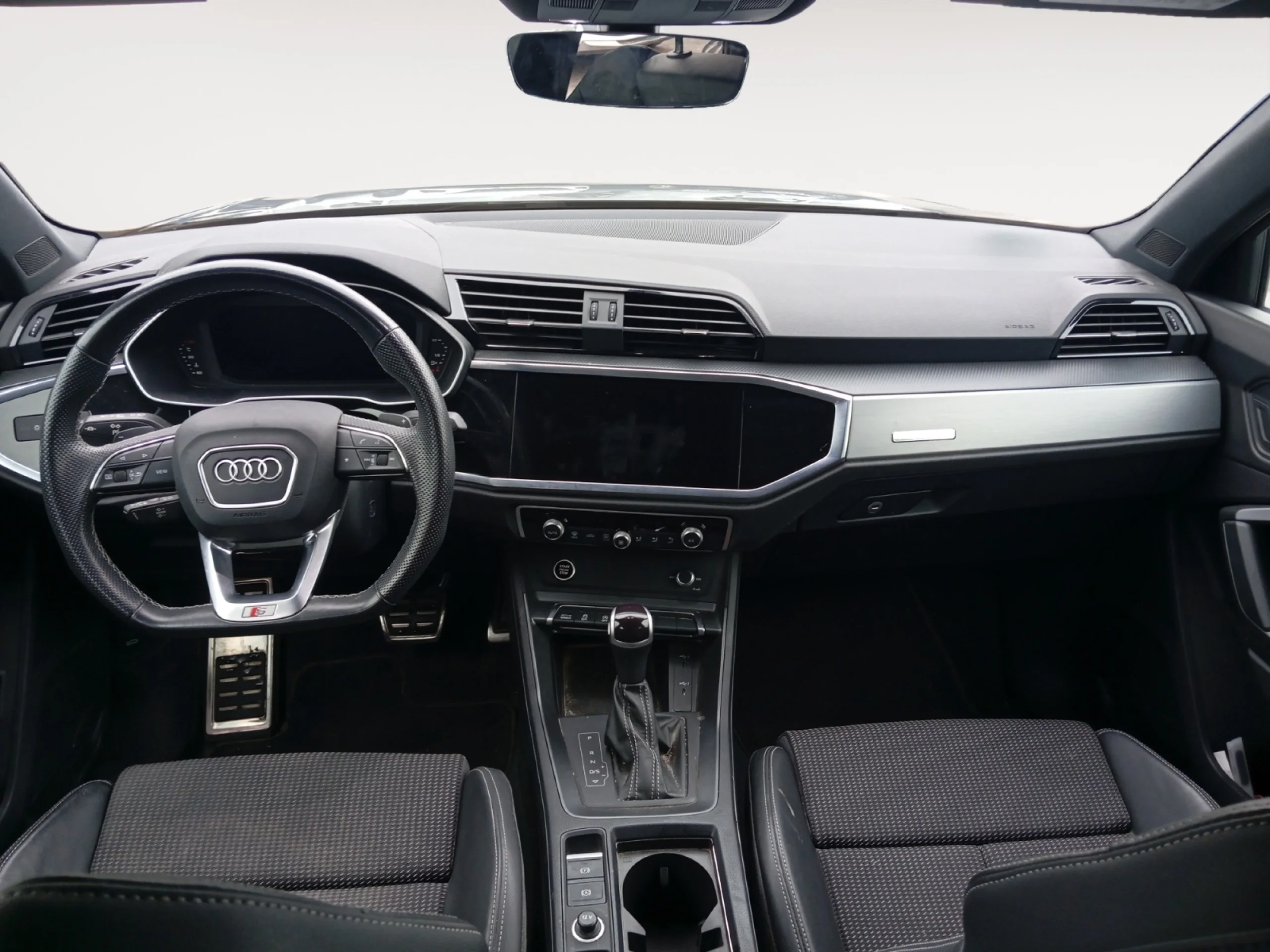 AUDI Q3 BLACK LINE 35 TDI 110KW (150CV) S TRONIC - Foto 4