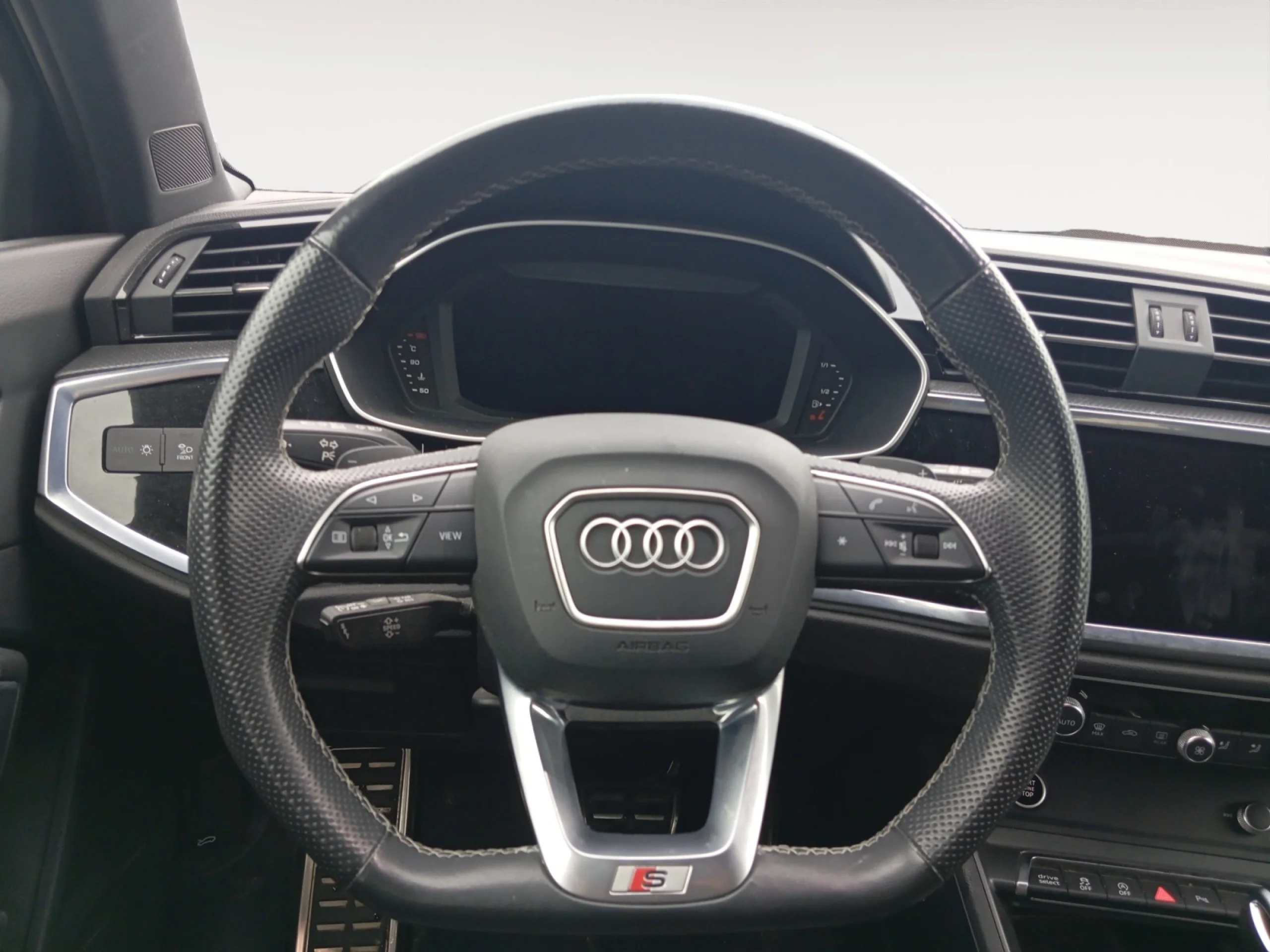 AUDI Q3 BLACK LINE 35 TDI 110KW (150CV) S TRONIC - Foto 11