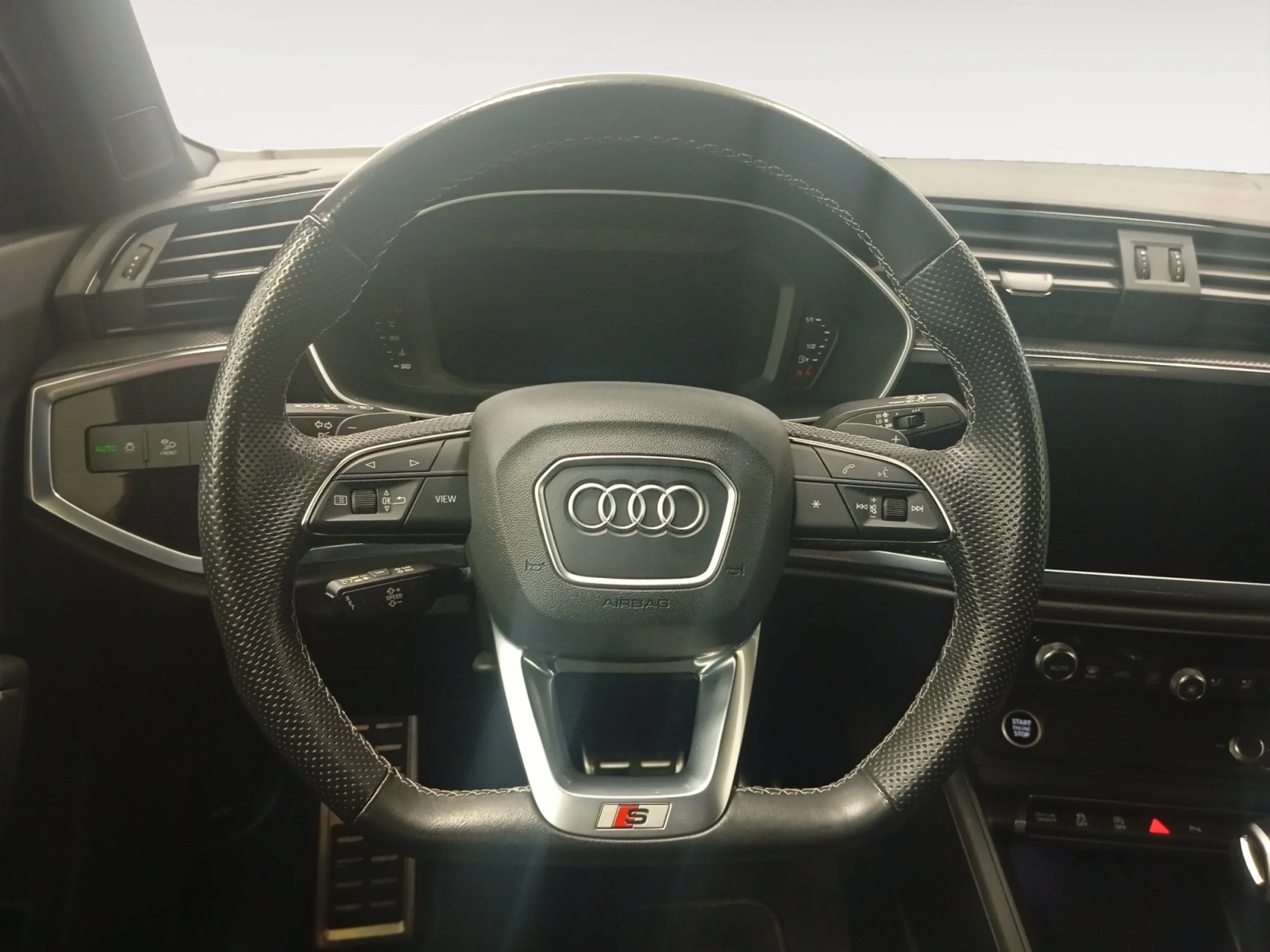 AUDI Q3 BLACK LINE 35 TDI 110KW (150CV) S TRONIC - Foto 11