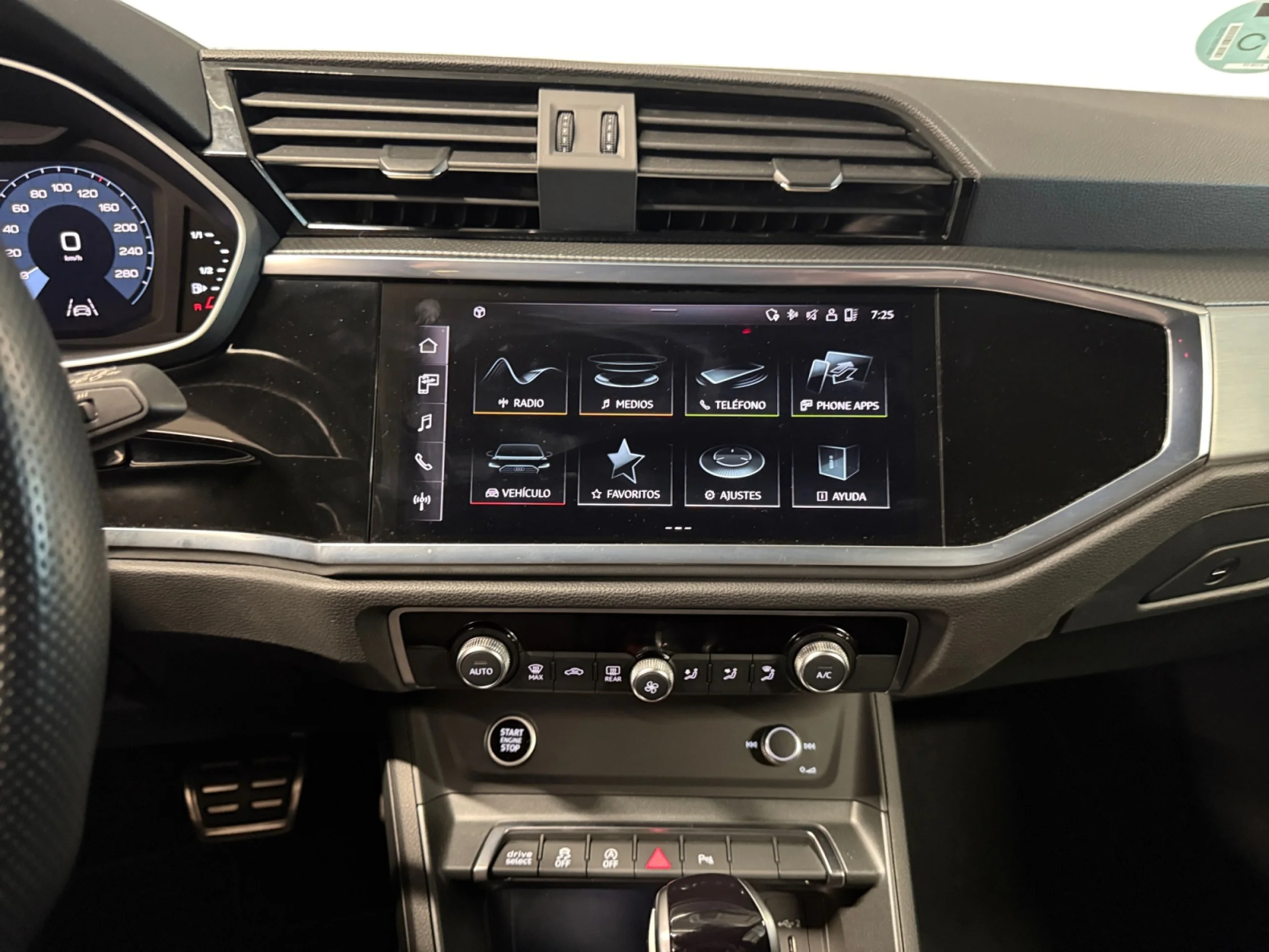 AUDI Q3 BLACK LINE 35 TDI 110KW (150CV) S TRONIC - Foto 9