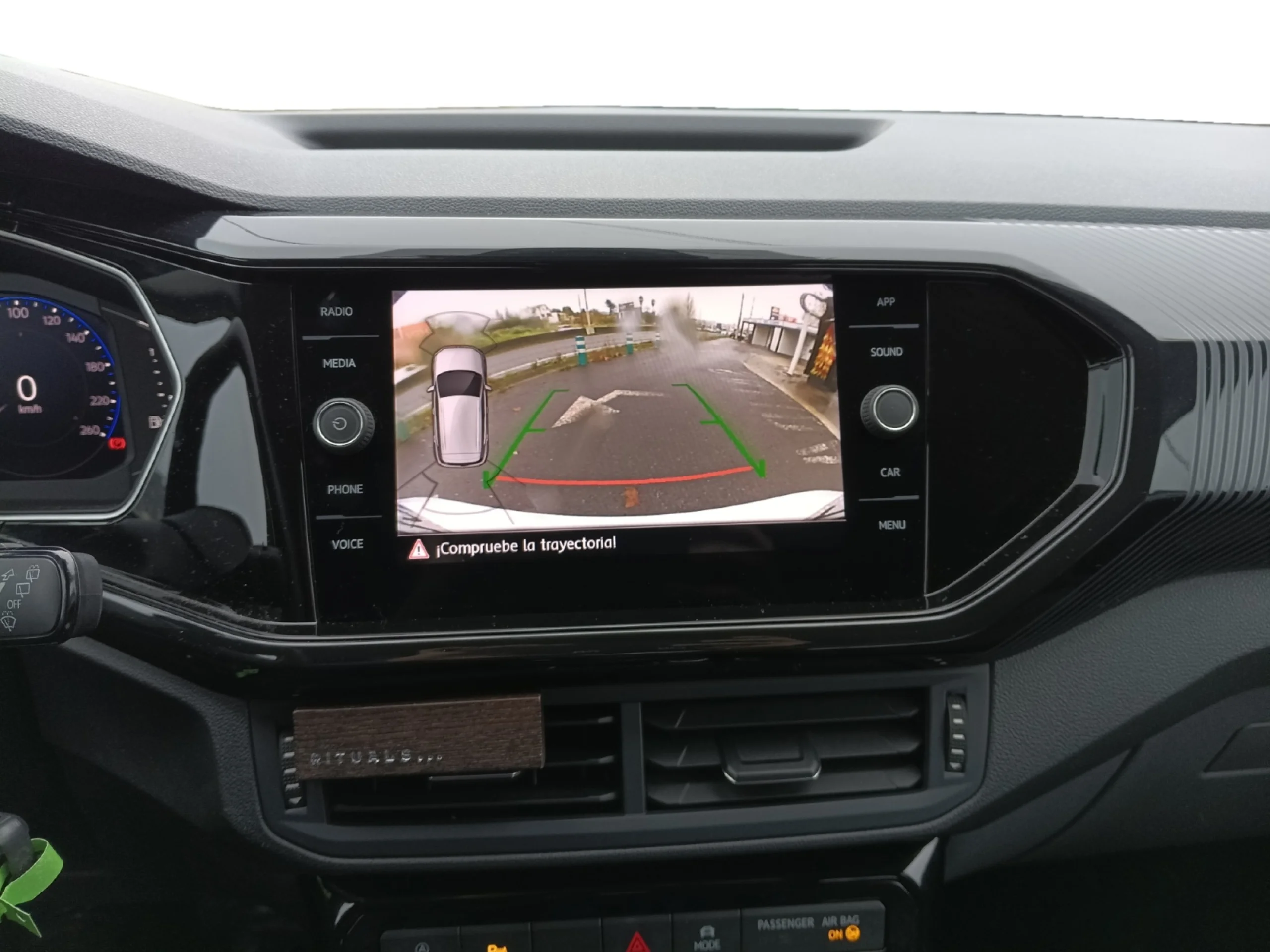 VOLKSWAGEN T CROSS SPORT 1.0 TSI 85KW (115CV) DSG - Foto 9