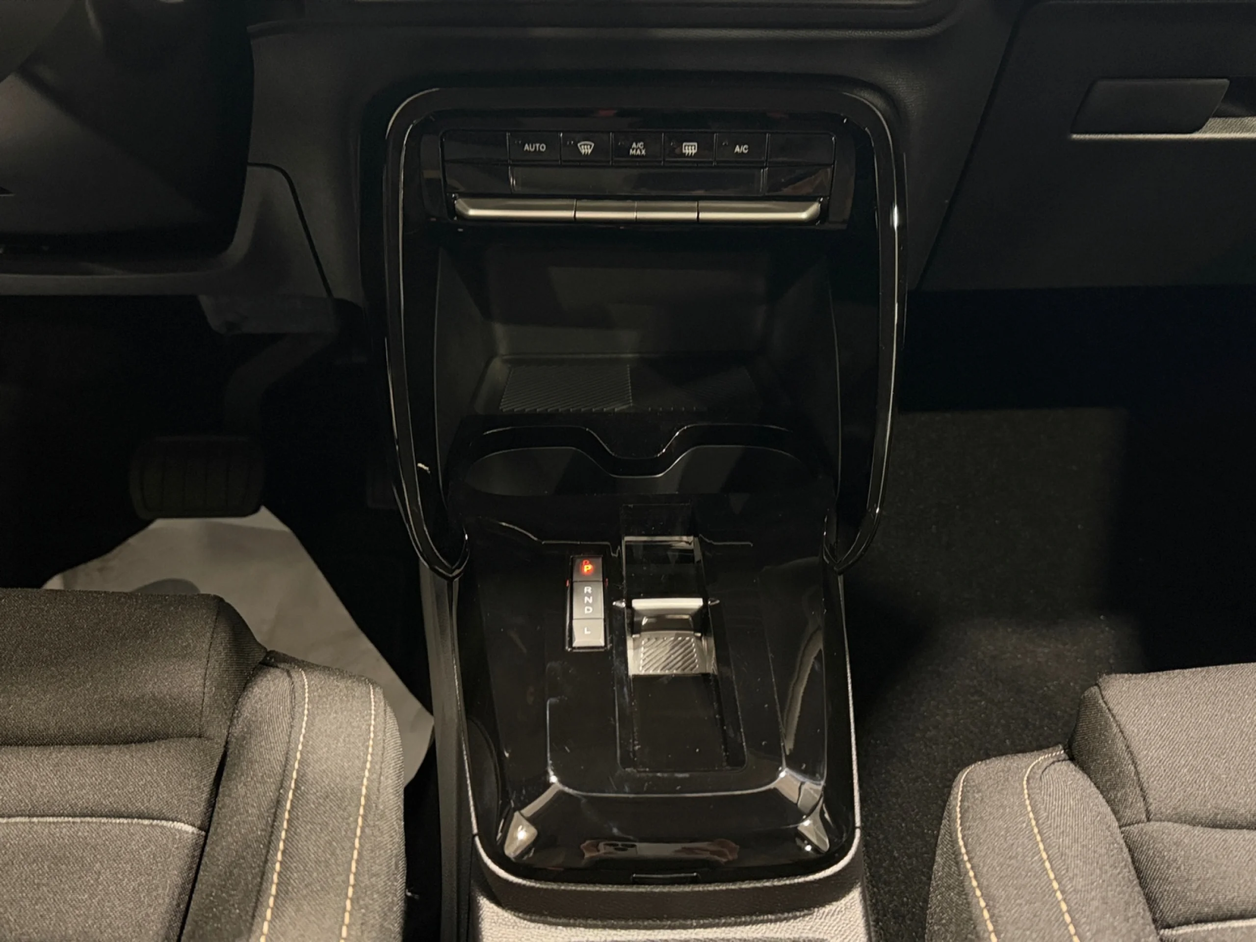 CITROEN C3 AIRCROSS HYBRID 145 Ë DCS6 PLUS - Foto 13