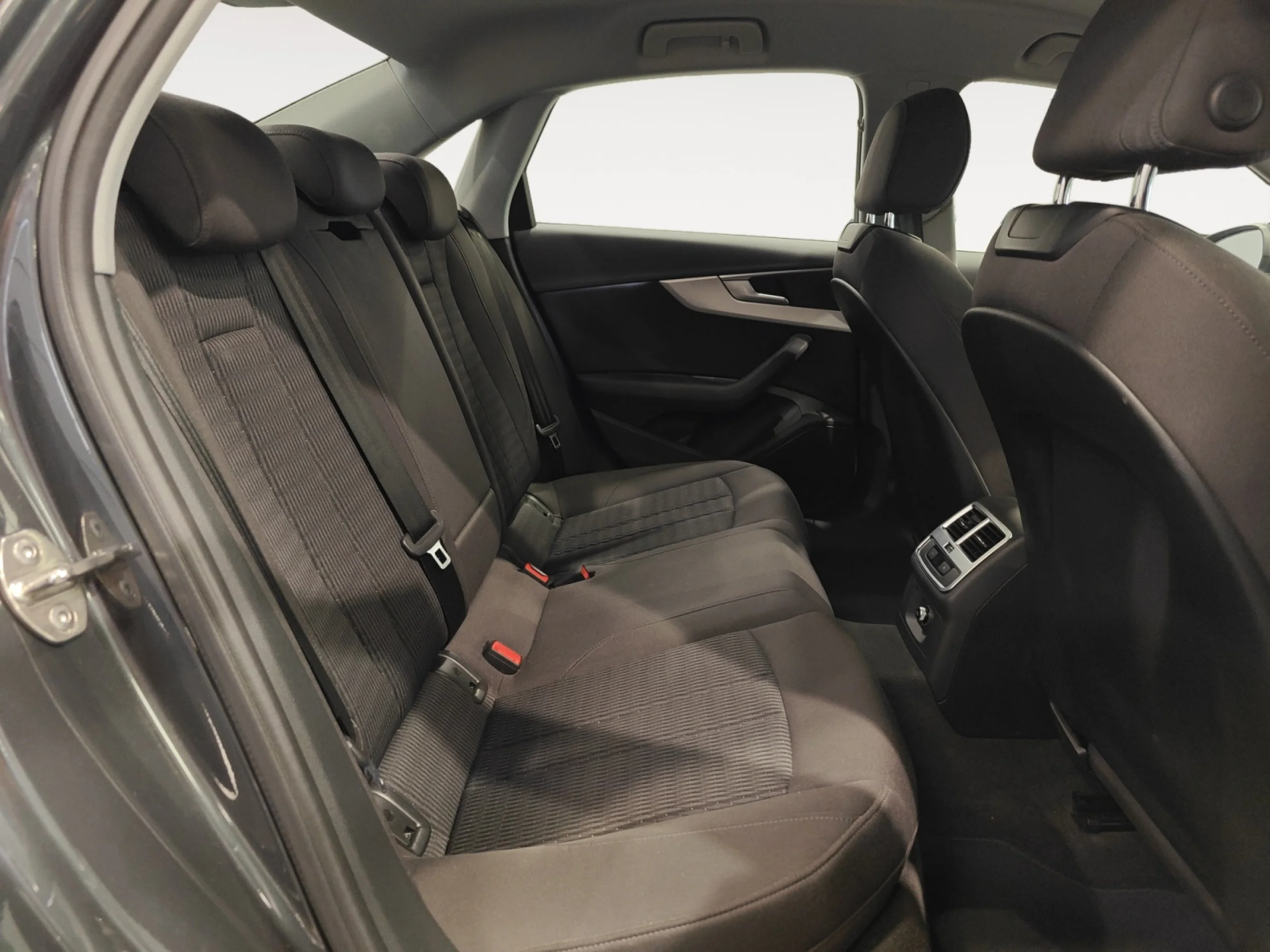 AUDI A4 DESIGN EDITION 2.0 TDI 110KW (150CV) - Foto 6