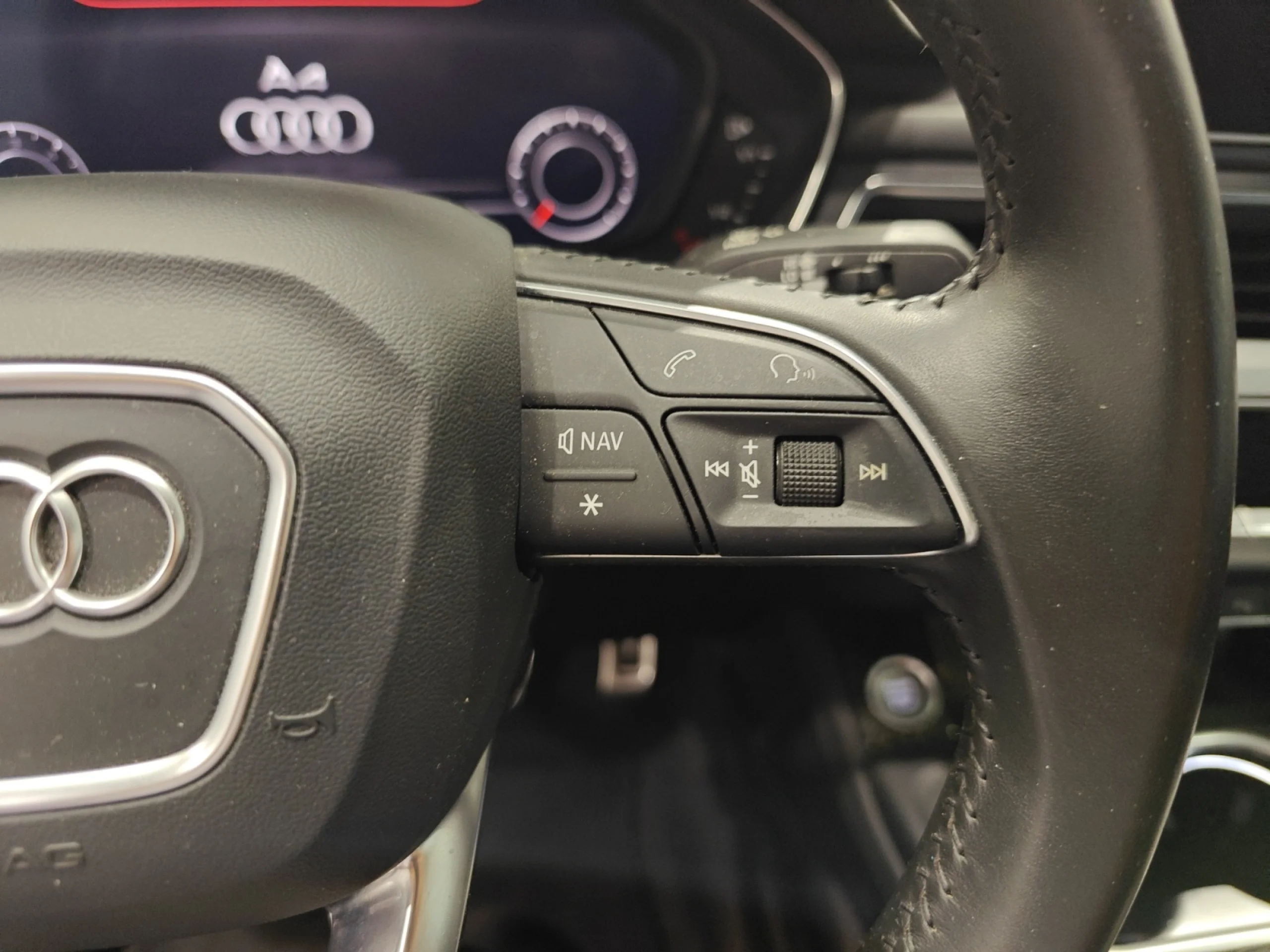 AUDI A4 DESIGN EDITION 2.0 TDI 110KW (150CV) - Foto 10