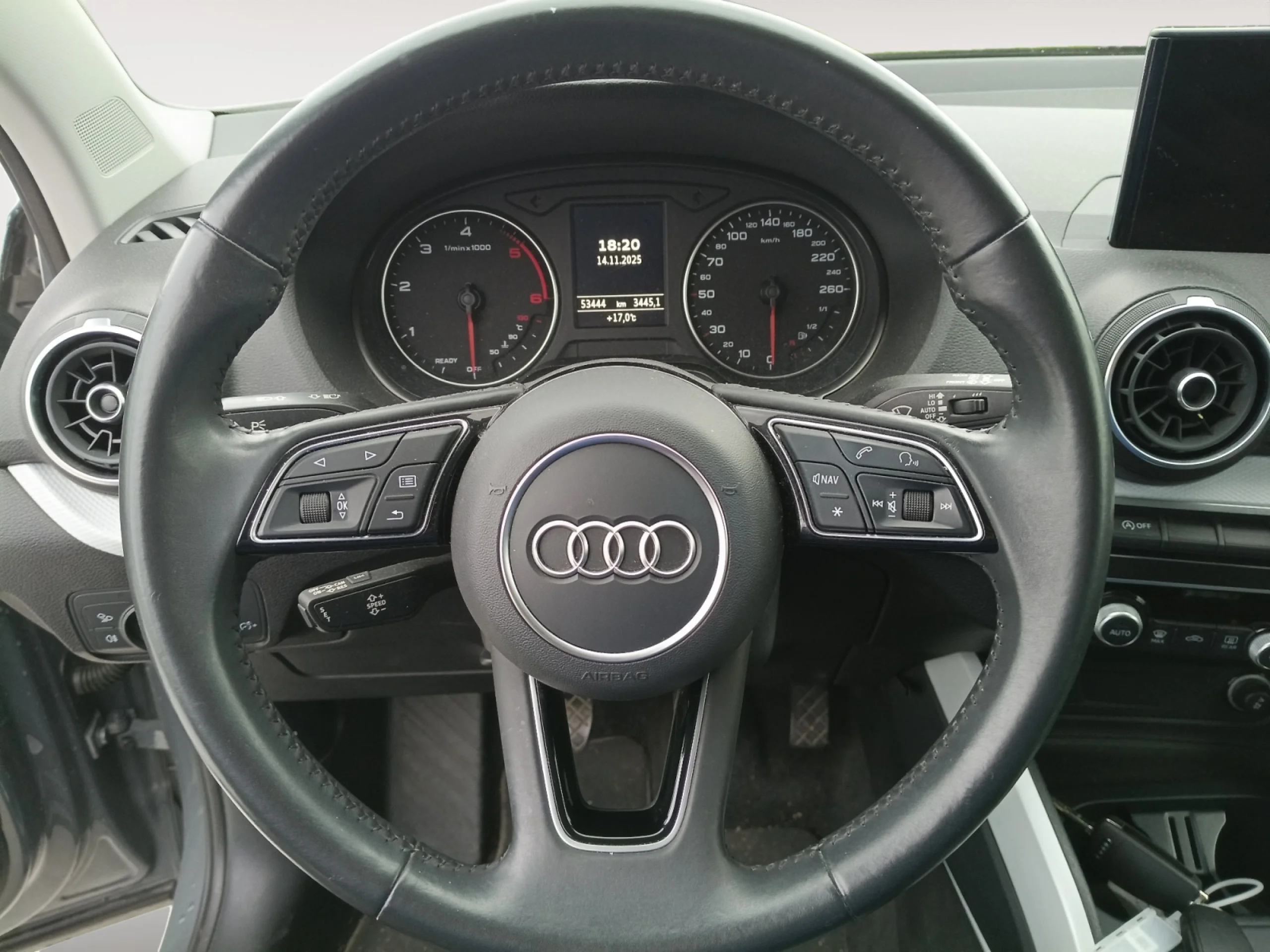 AUDI Q2 DESIGN 30 TDI 85KW (116CV) - Foto 11
