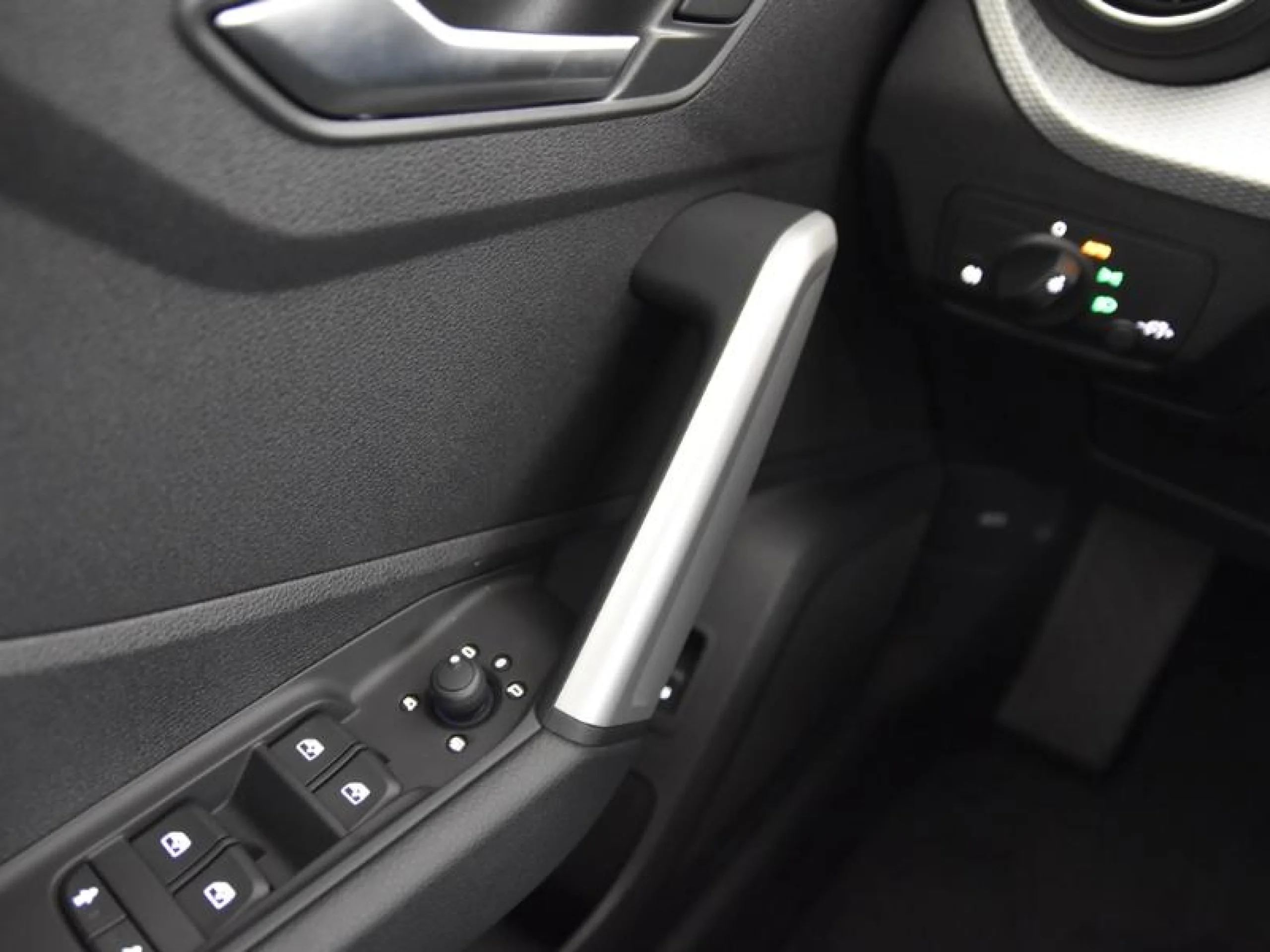 AUDI Q2 ADVANCED 35 TDI 110KW (150CV) S TRONIC - Foto 17