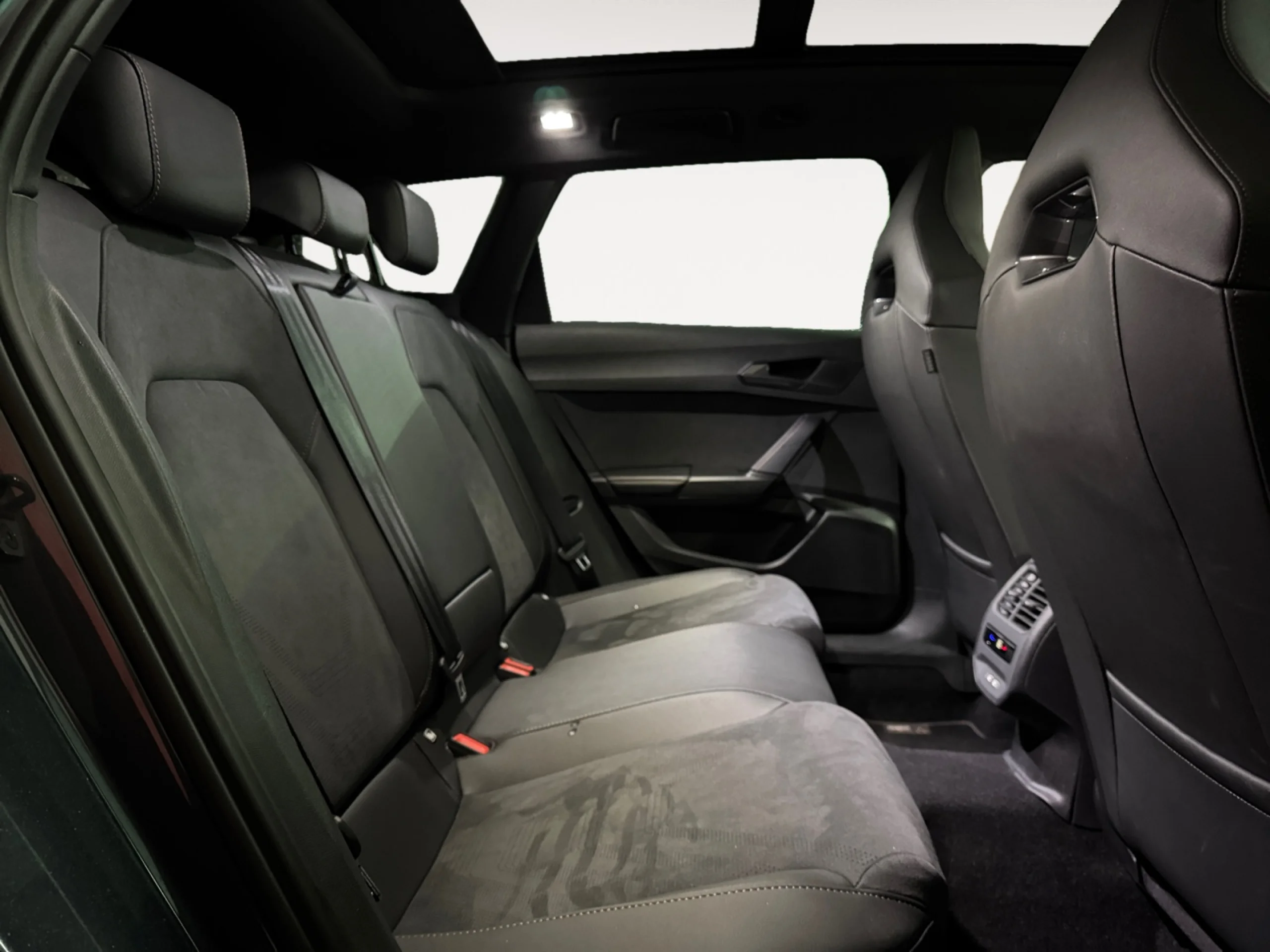 CUPRA LEON 1.5 ETSI 110KW (150CV) DSG - Foto 6