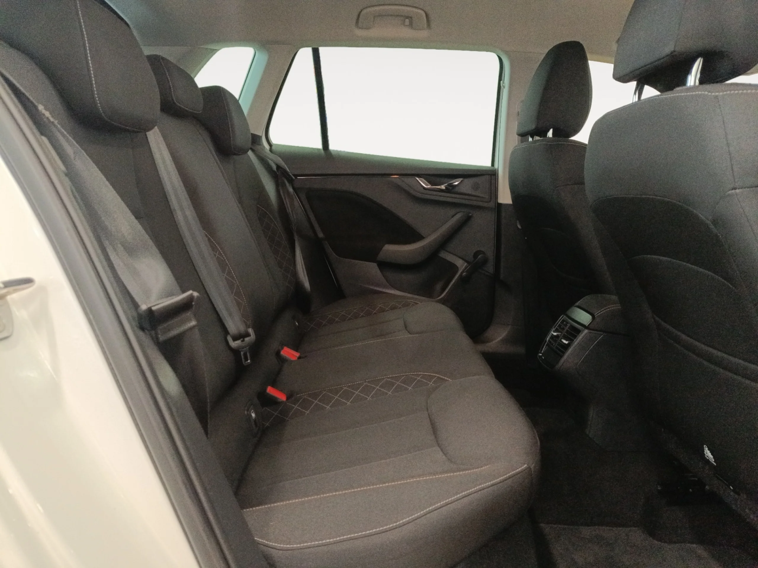 SKODA KAMIQ 1.0 TSI 70KW (95CV) EMOTION - Foto 6