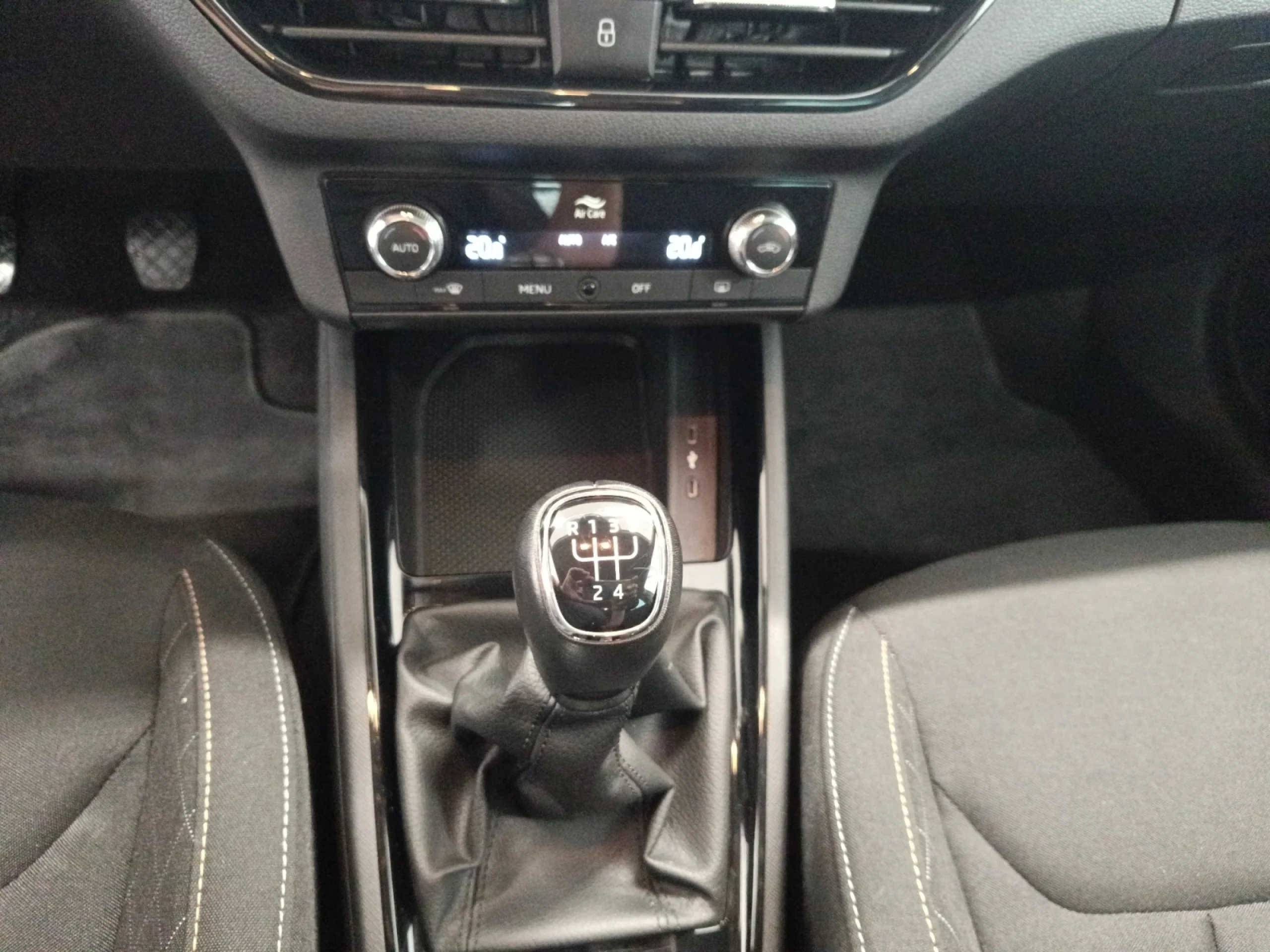 SKODA KAMIQ 1.0 TSI 70KW (95CV) EMOTION - Foto 10