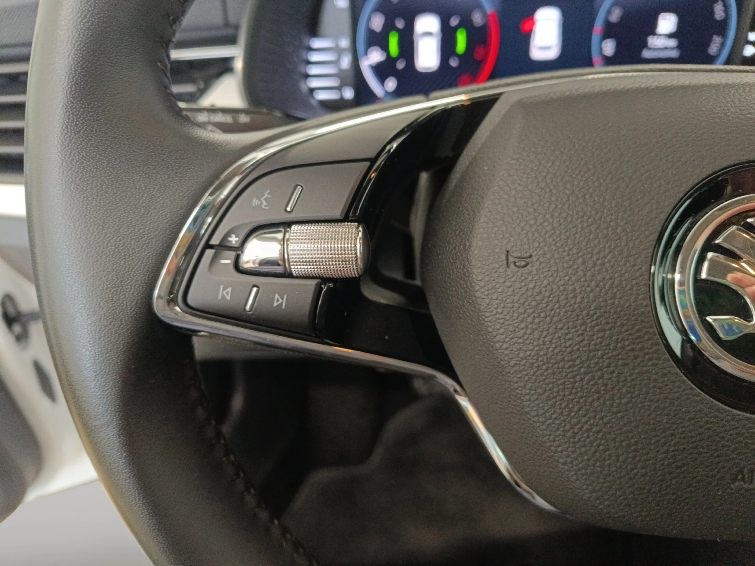 SKODA KAMIQ 1.0 TSI 70KW (95CV) EMOTION - Foto 11